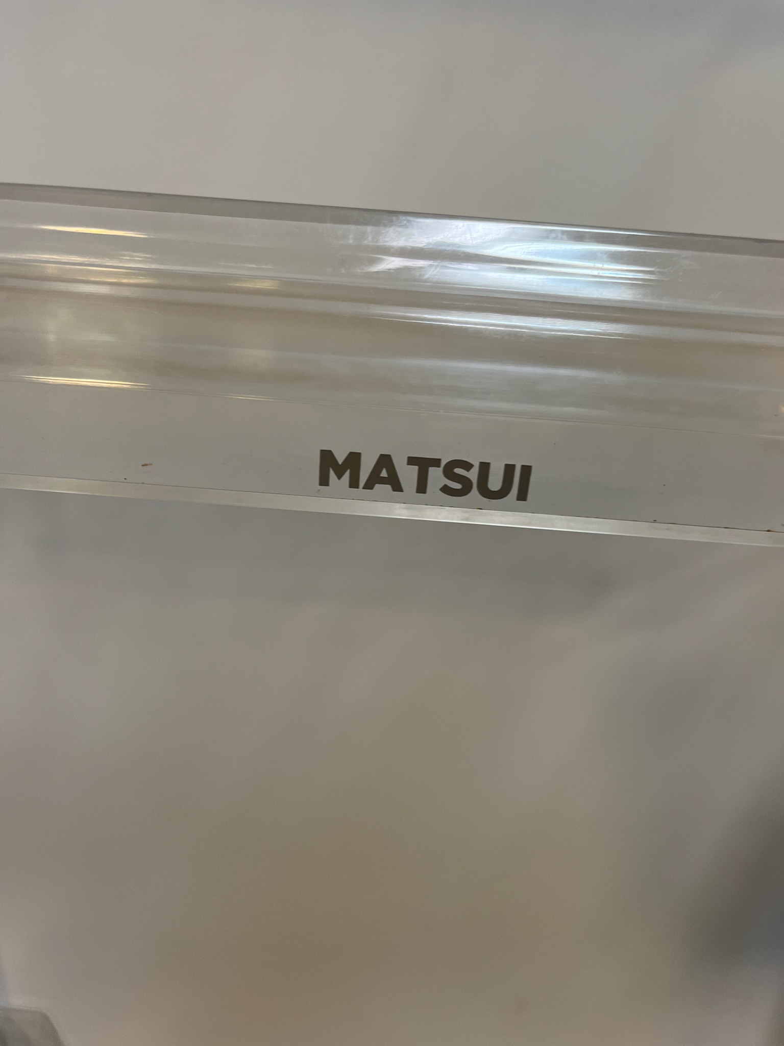 SELT / SOLD Matsui MTR122W1E ísskápur með frystihólfi 6