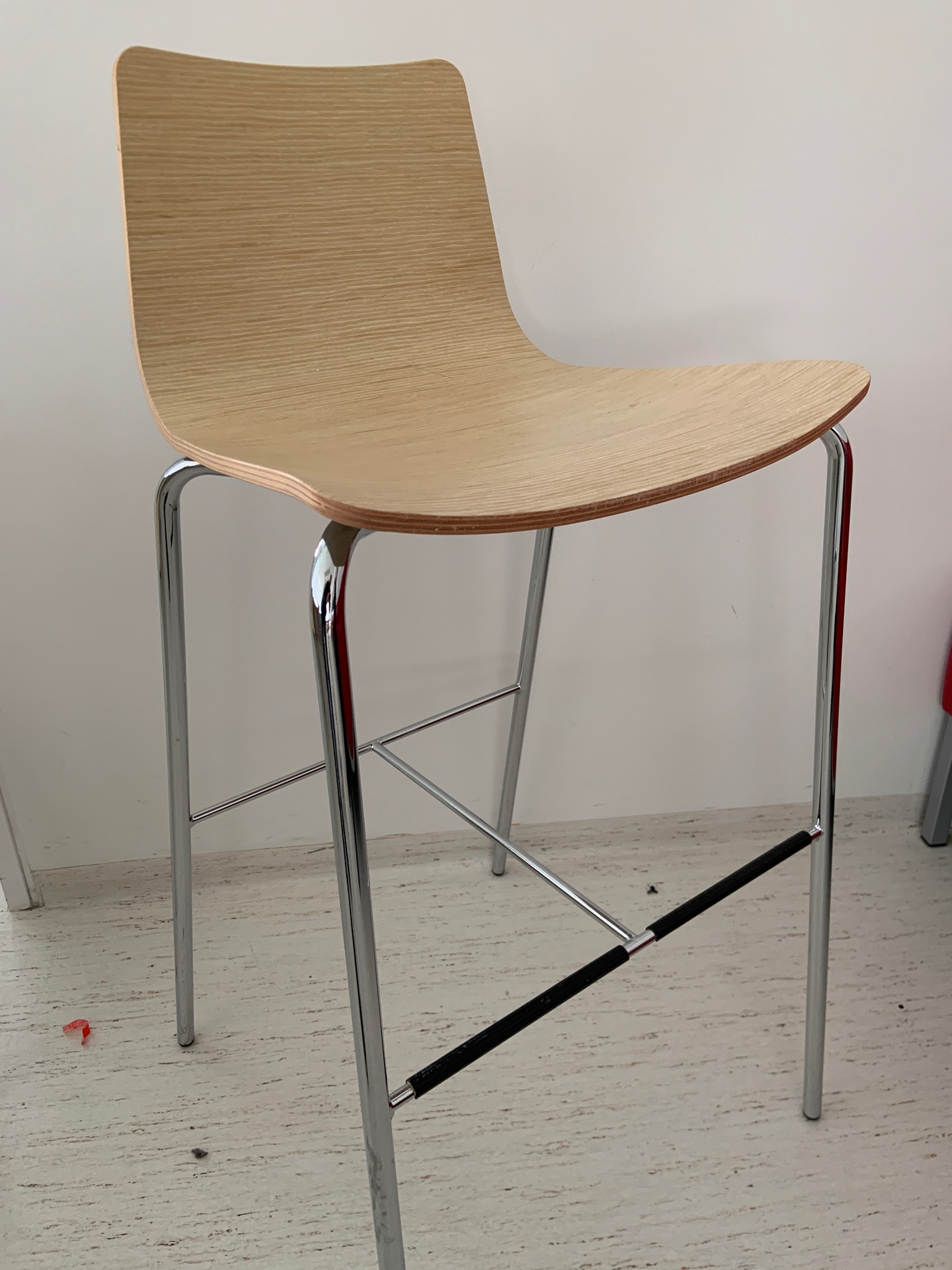 SELT / SOLD Viðarbarstóll frá Pennanum
