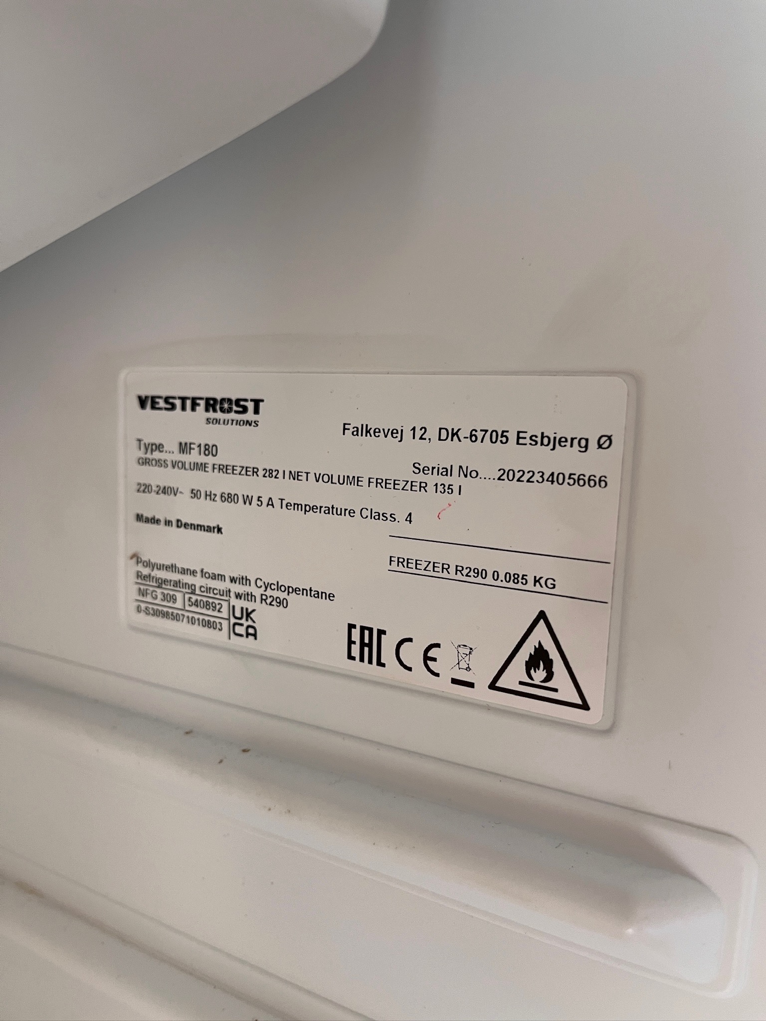 SELT / SOLD - Vestfrost frystir frá BVT - Bako , H184,5 - B60 - 2 stk. 6