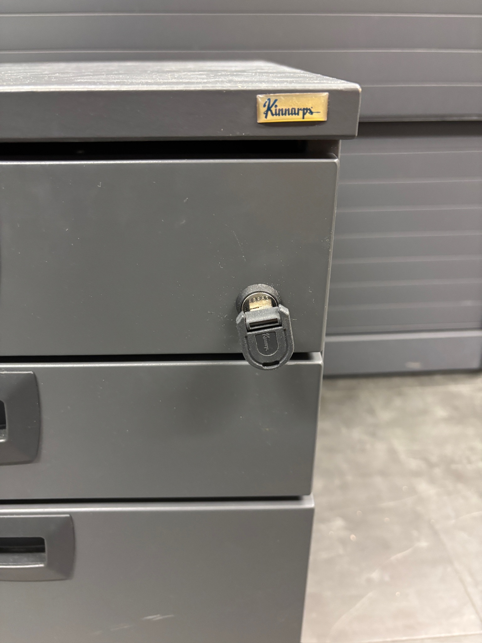 SELT / SOLD Kinnarps skrifstofukálfur frá Pennanum 4