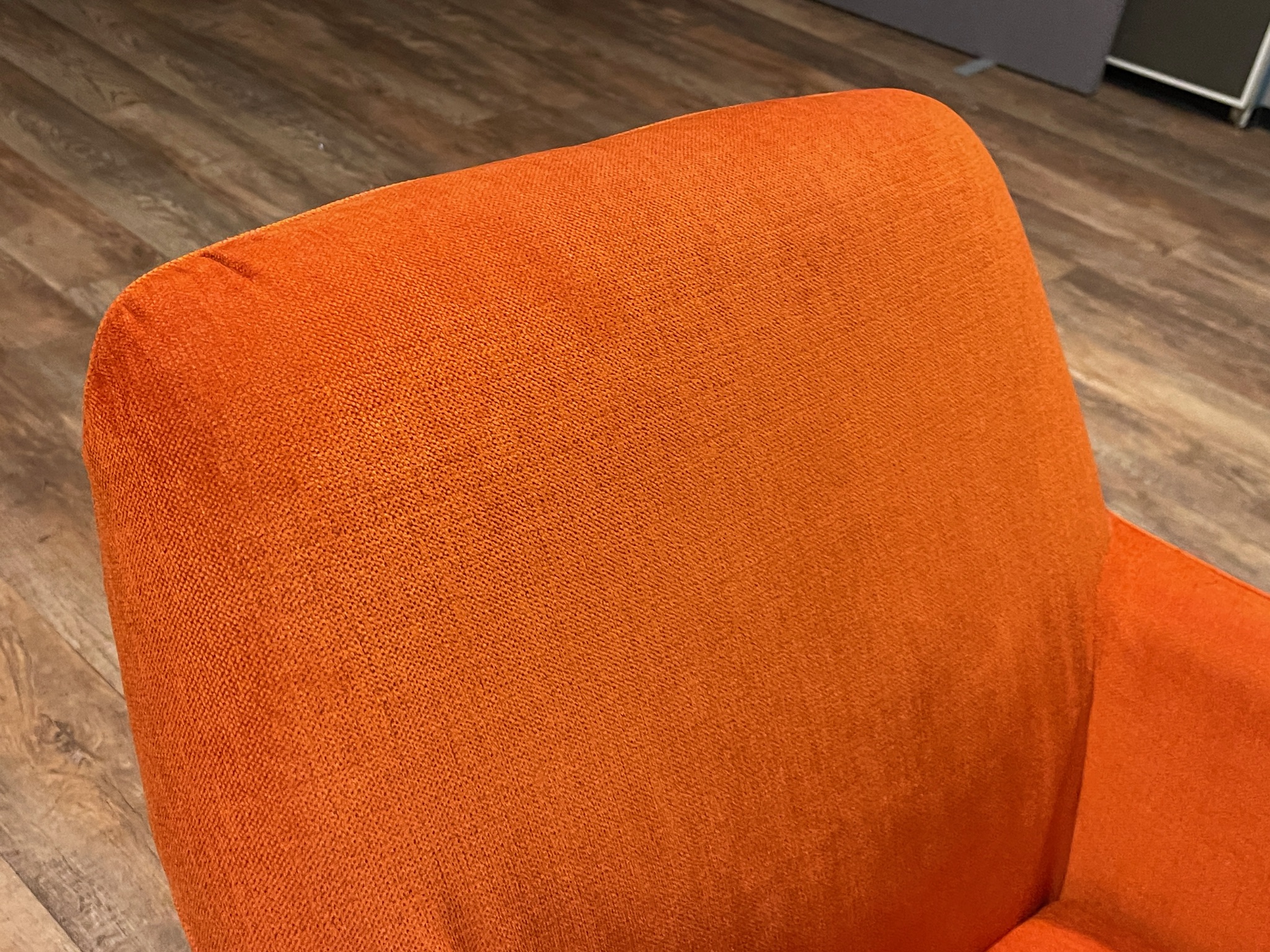 SELT / SOLD Furninova hægindastóll, orange 6