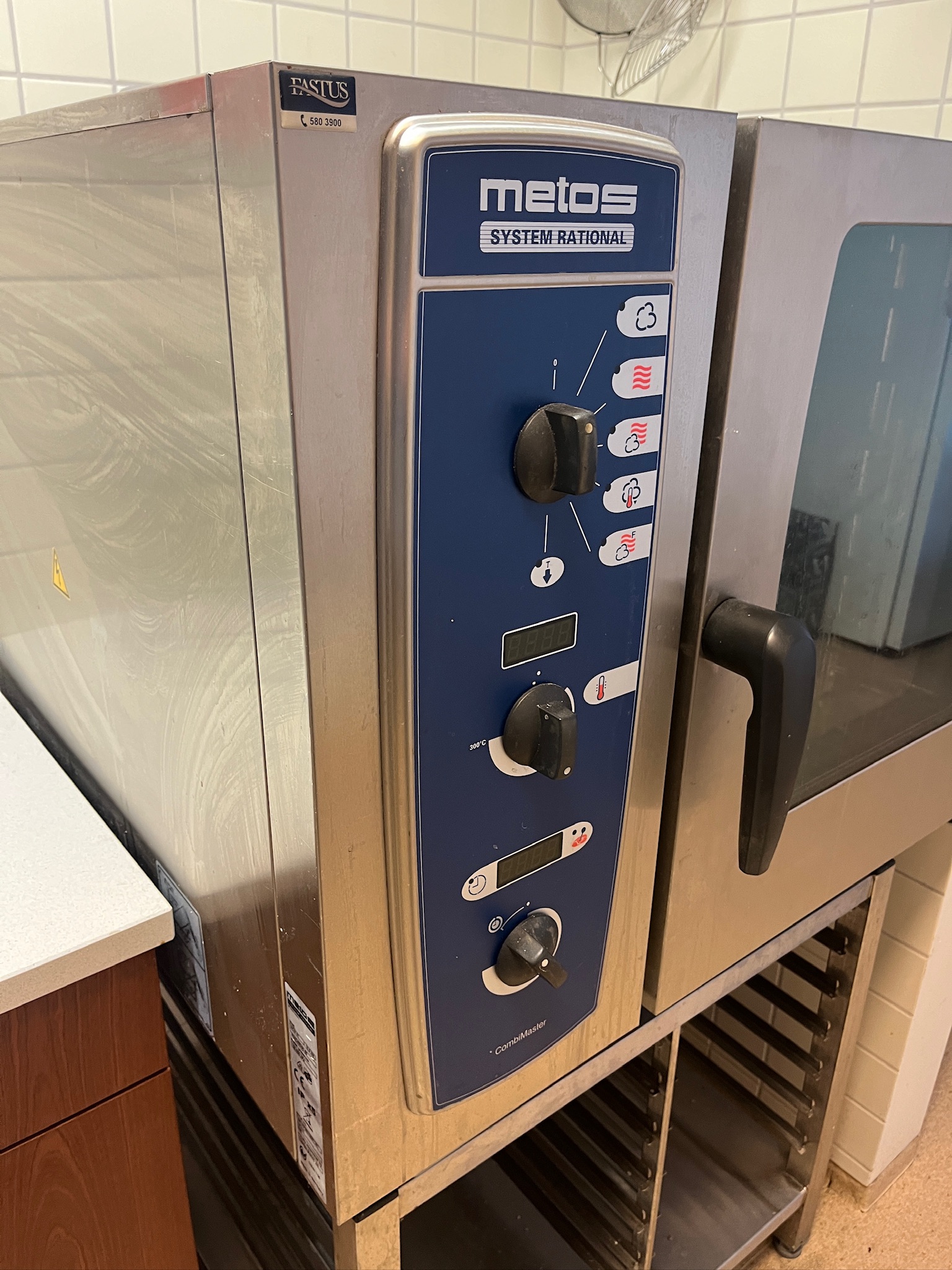SELT / SOLD Metos stóreldhúsofn, 6 skúffur 3