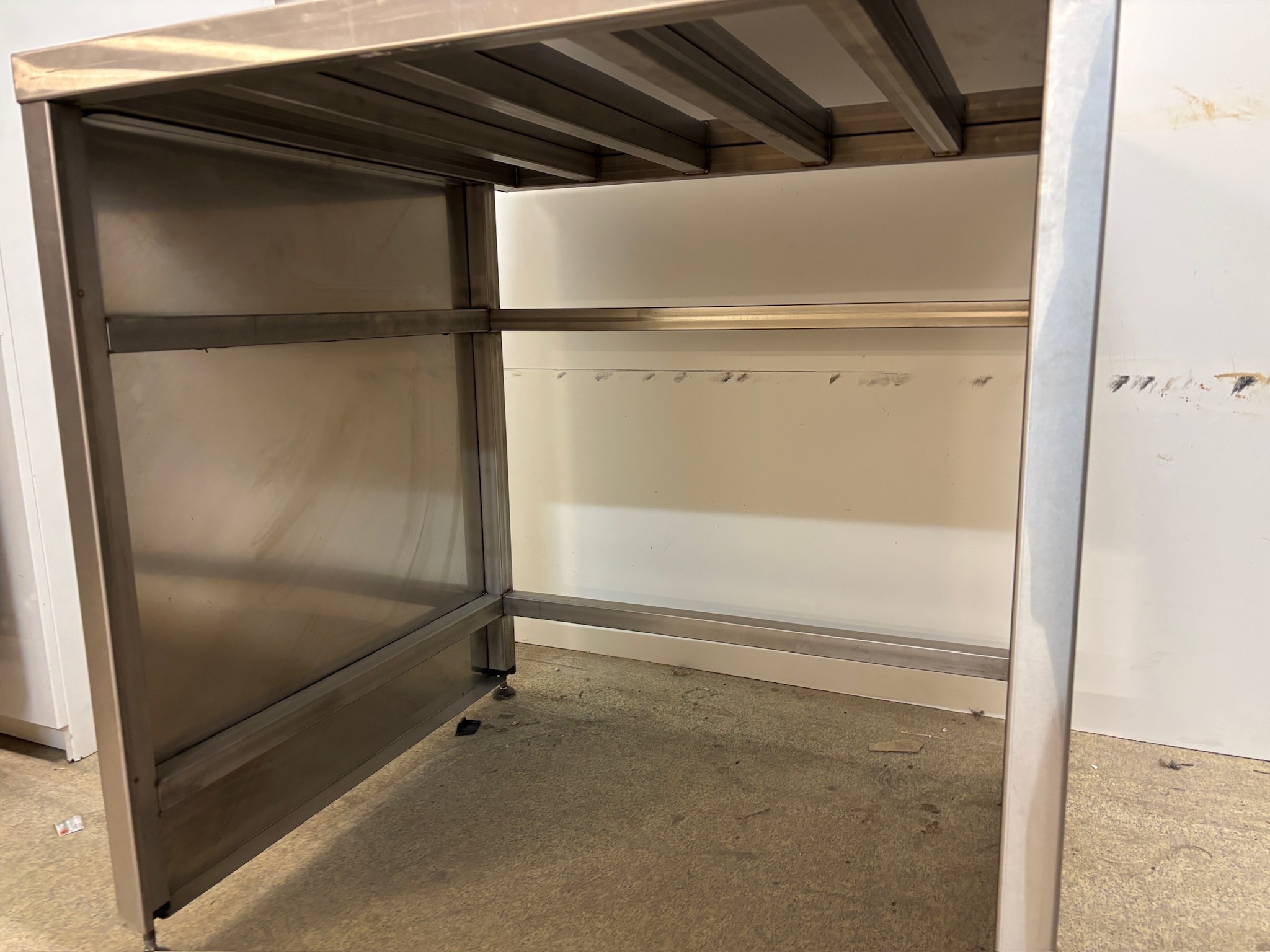 SELT / SOLD Ryðfrítt stálborð - þurrkborð - preppborð, : L 90 x B86, H92,5 sm. 7