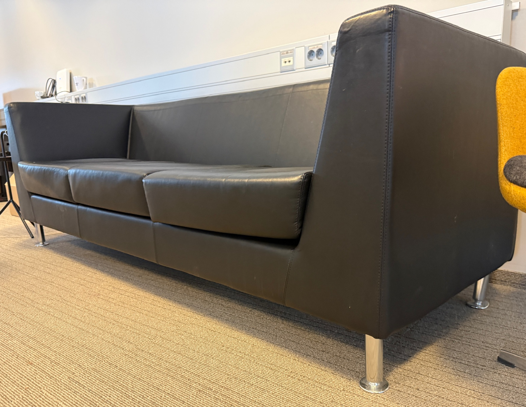 SELT / SOLD Aresline leðursófi, B220xD89sm. 3