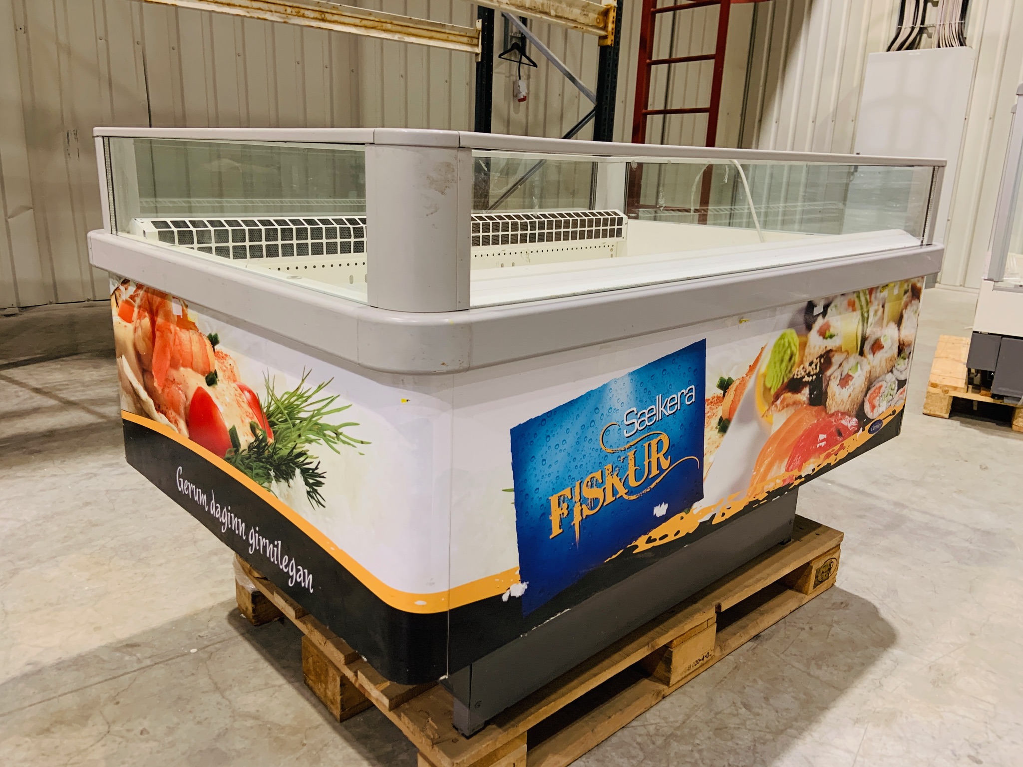 SELT / SOLD Carrier Presenter kælir 1545/85 2