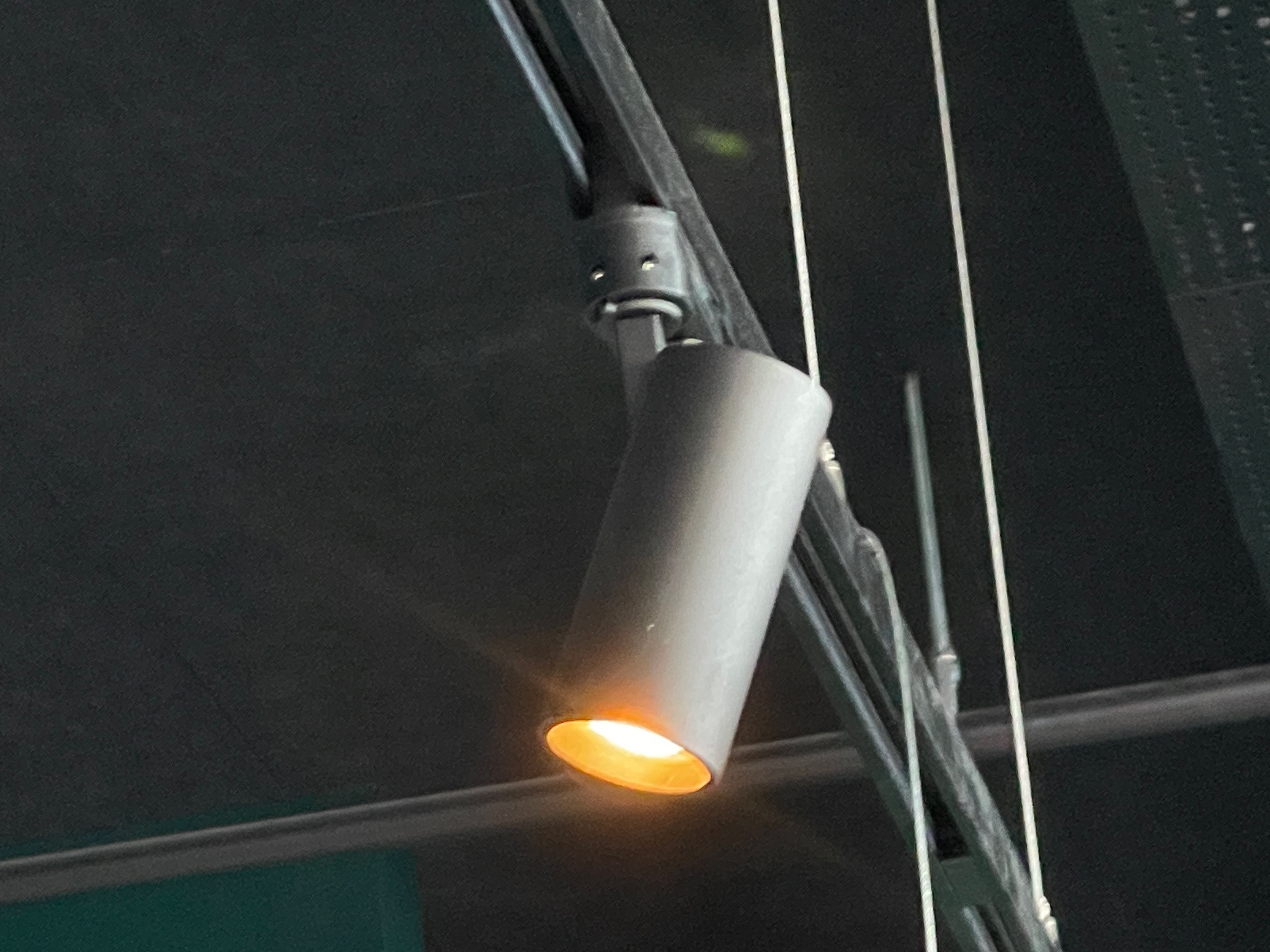 SELT / SOLD 13 Powergear Led kastarar á 2 brautum 9