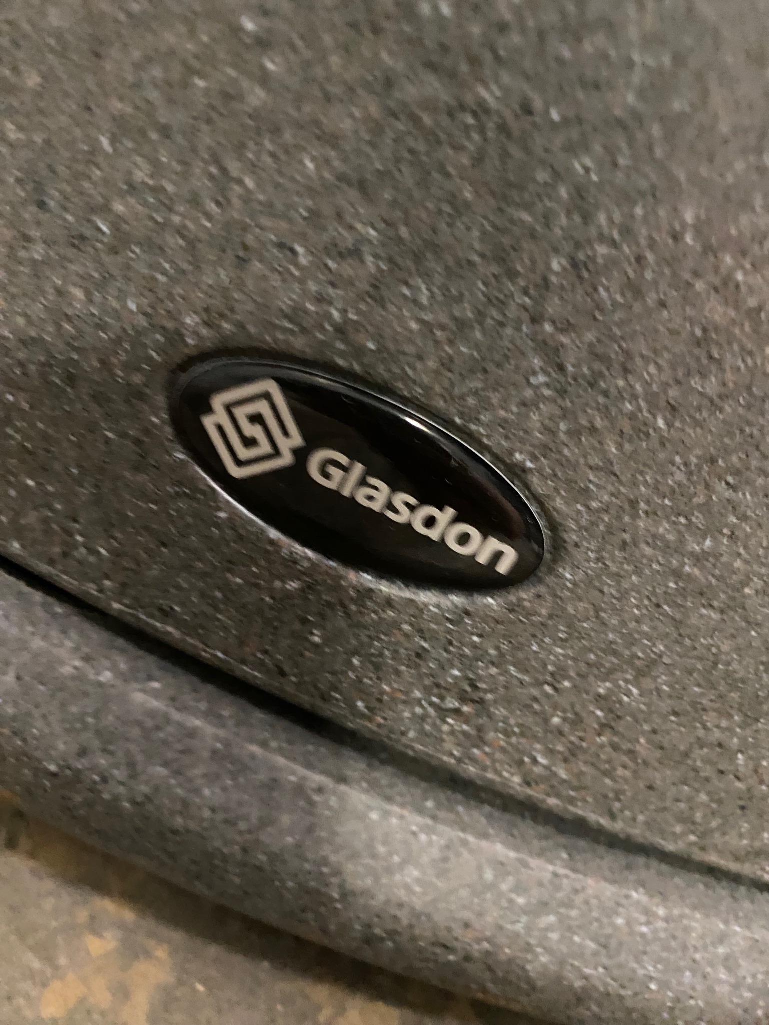 SELT / SOLD Glasdon rusl m/öskubakka, útitunna 7