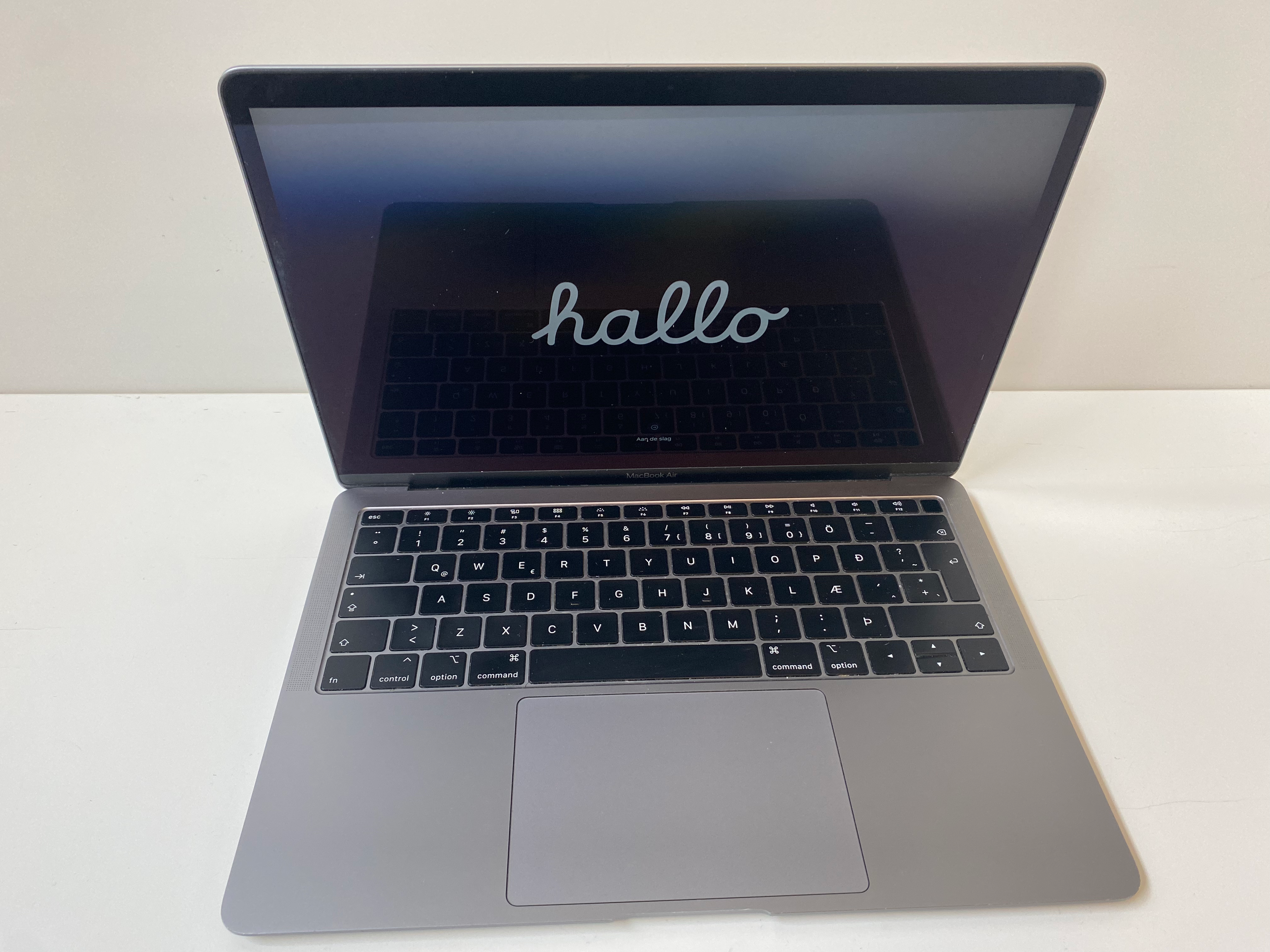 SELT / SOLD Apple MacBook Air, 13''
