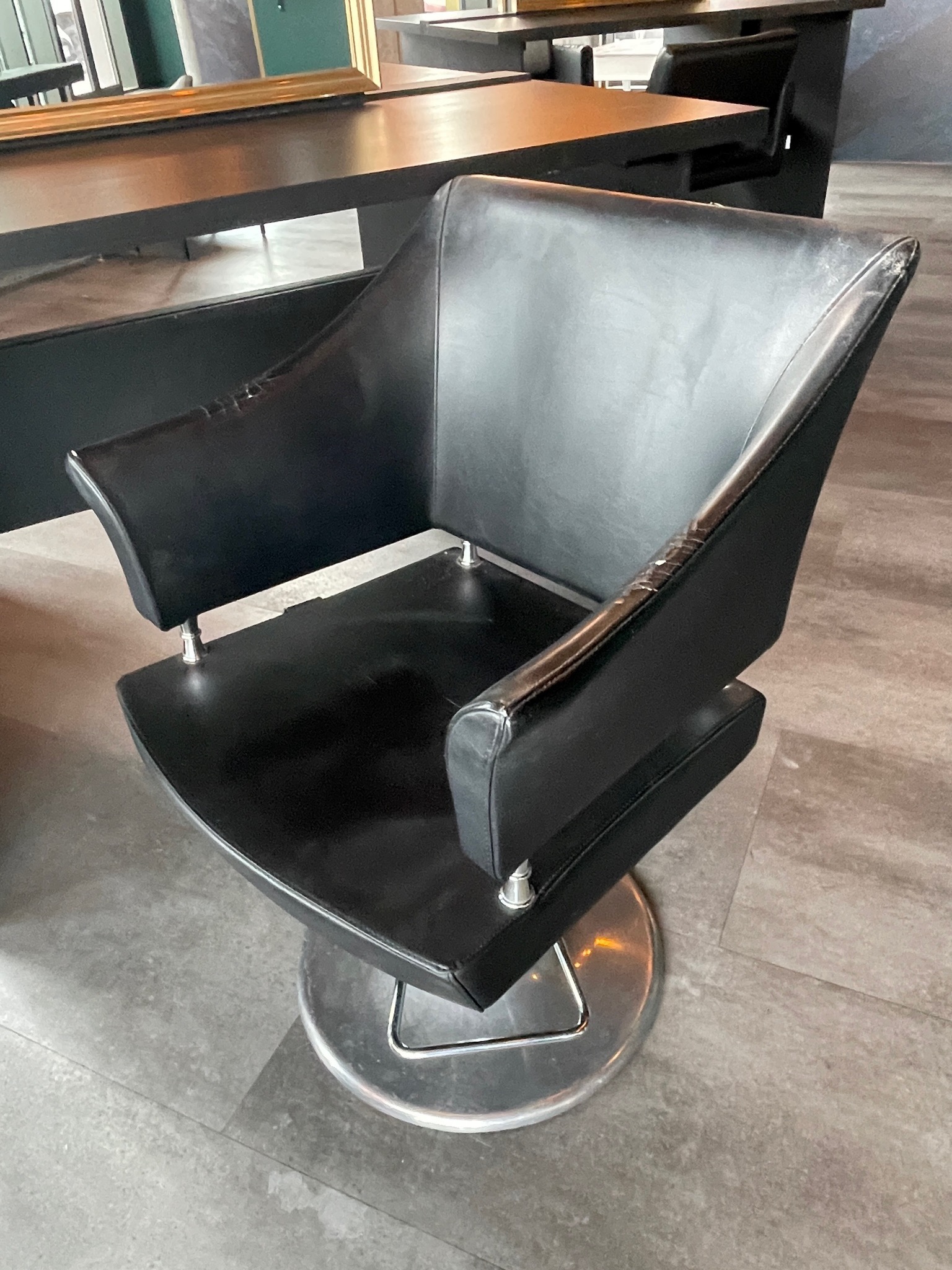 SELT / SOLD Pietranera hárgreiðslustóll (1 stk)