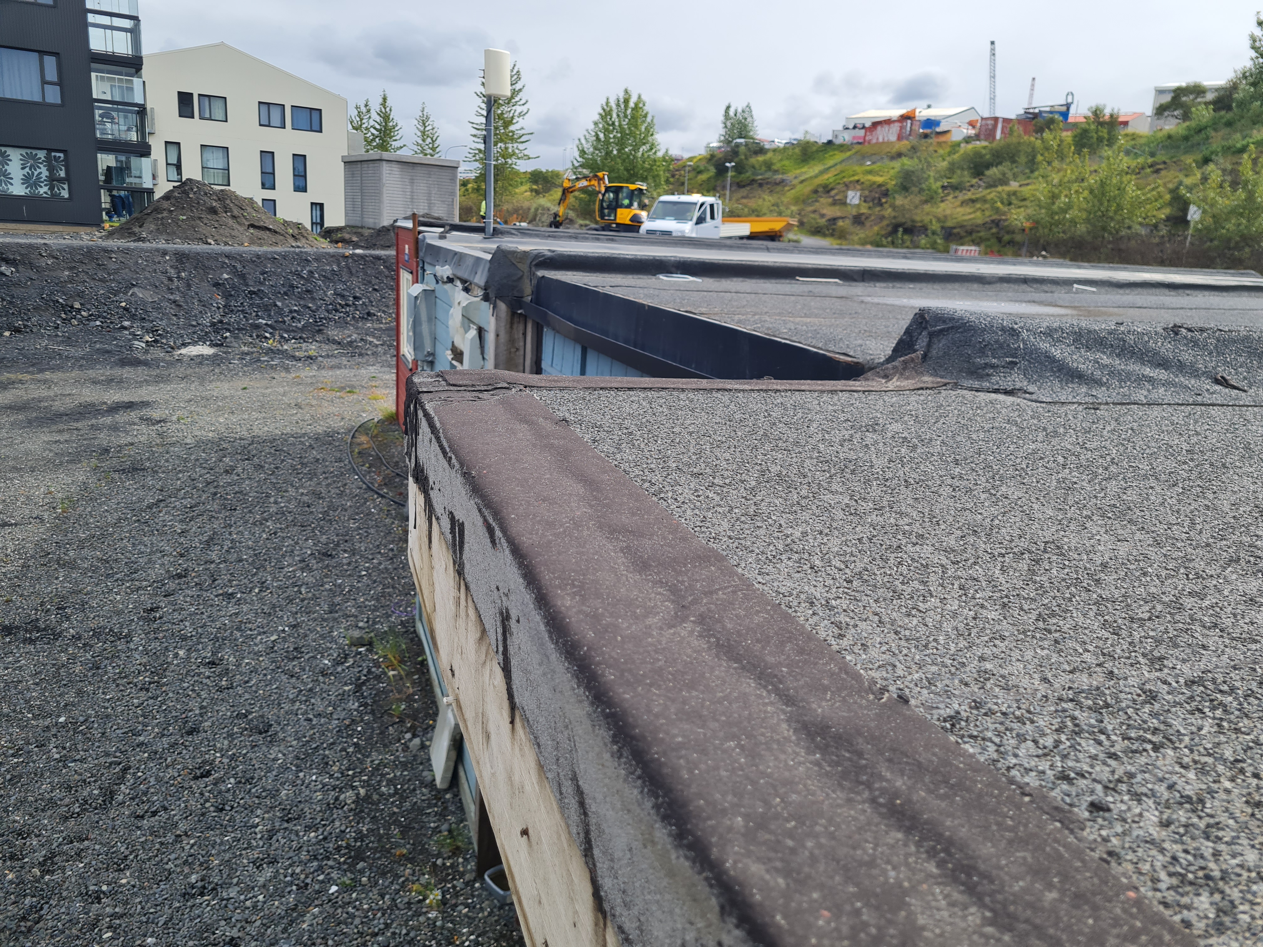 SELT / SOLD - Smáhýsi herbergi - opið rými - mötuneyti - hús 6 7