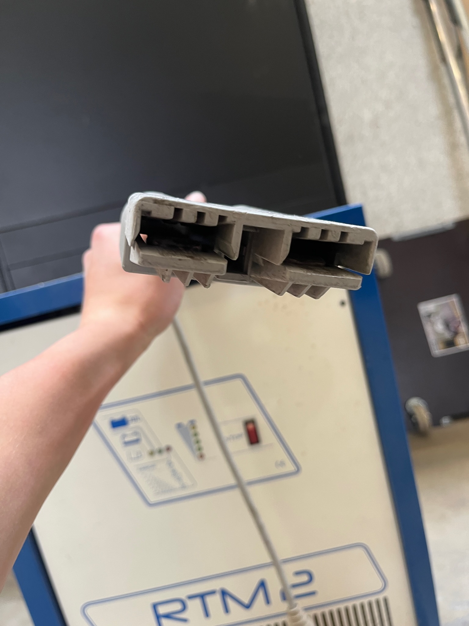 Hleðslustöð fyrir lyftara RTM 2 - 150 AMP - forklift battery charger 8