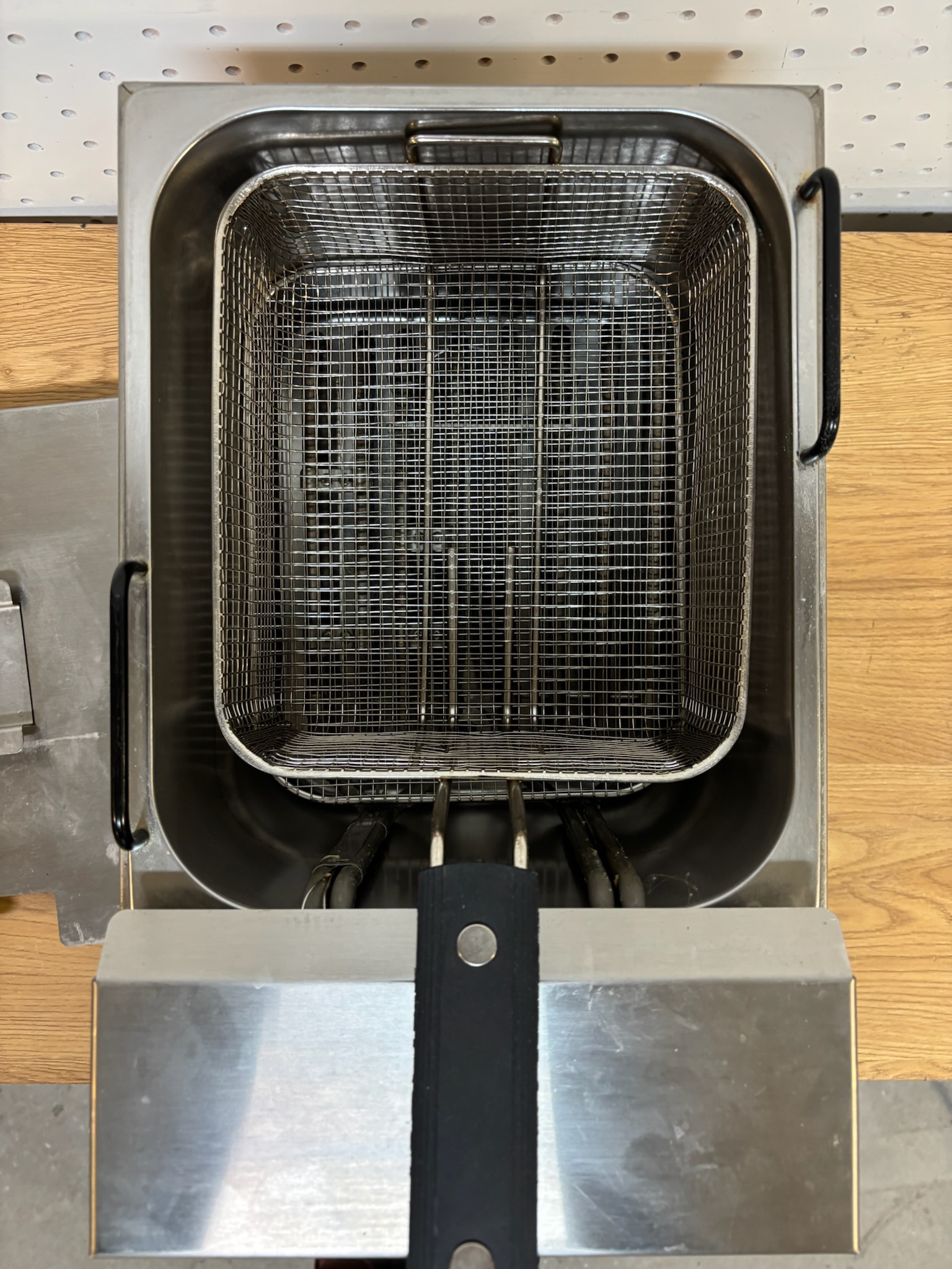 SELT / SOLD Frifri djúpsteikingarpottur frá BVT 4