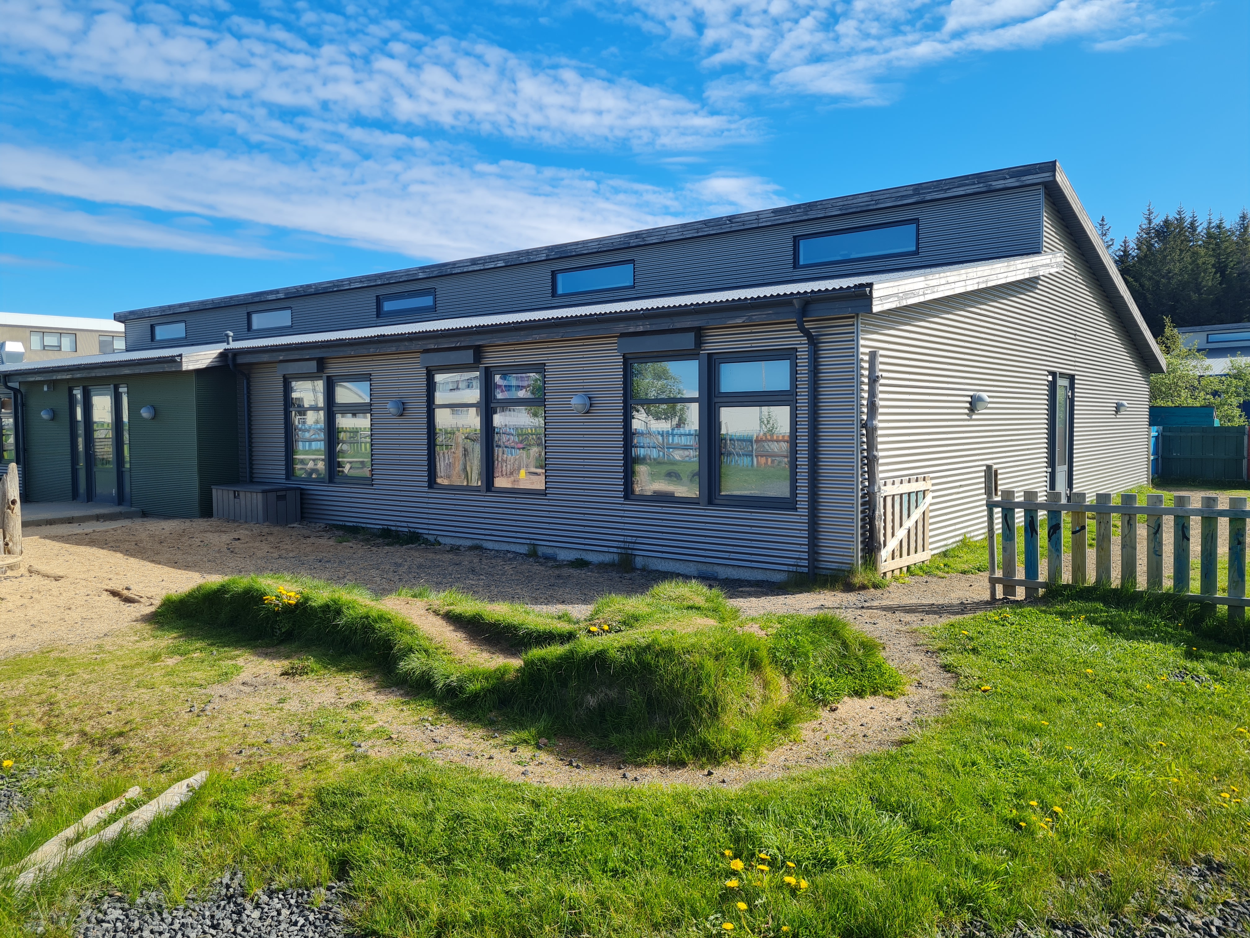 SELT / SOLD Hús 7 - SG einingarhús til flutnings - 160 fm + 123 fm: Alls 283 fm.
