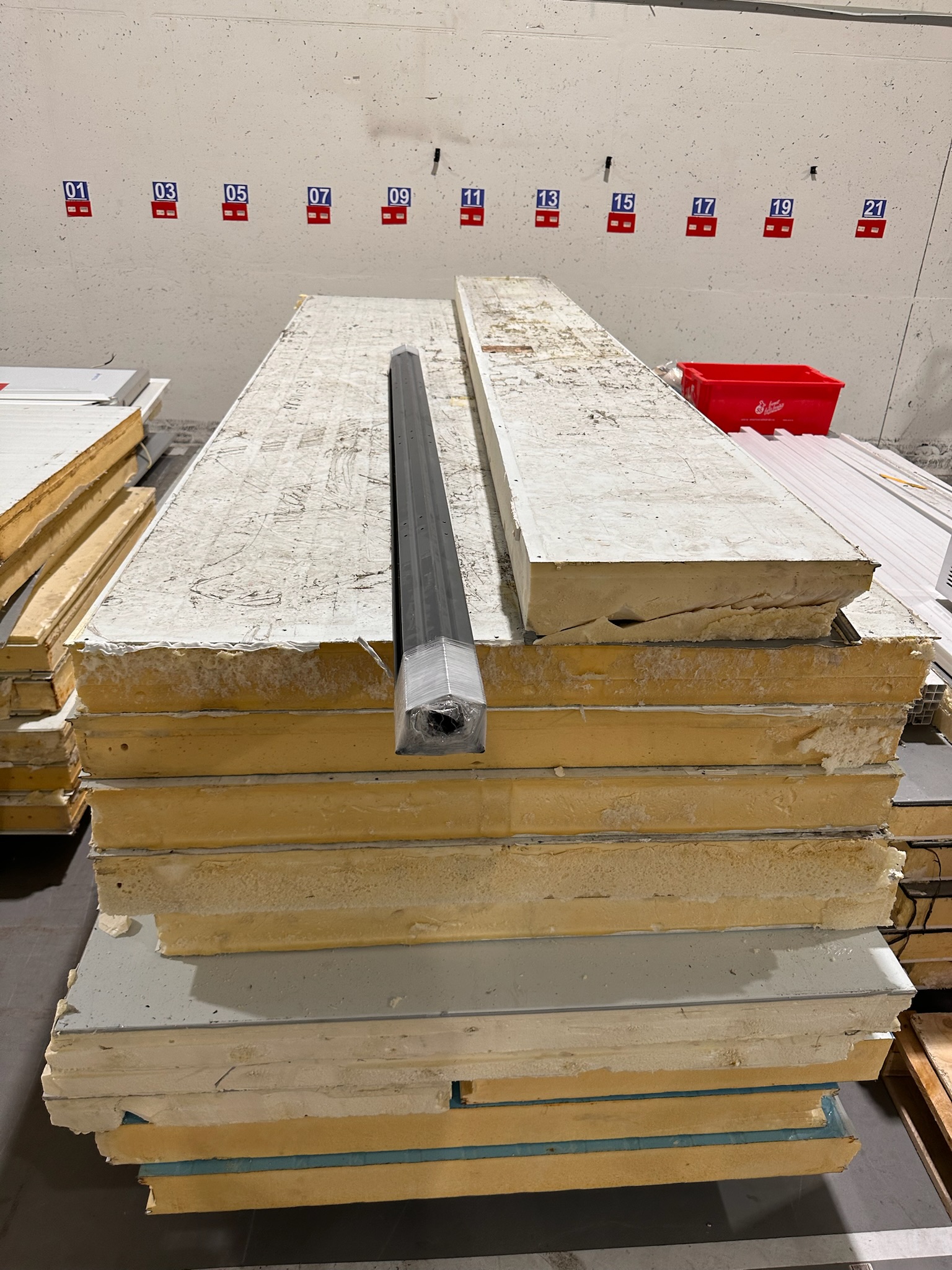 SELT / SOLD Yleiningar - 200 fm 6