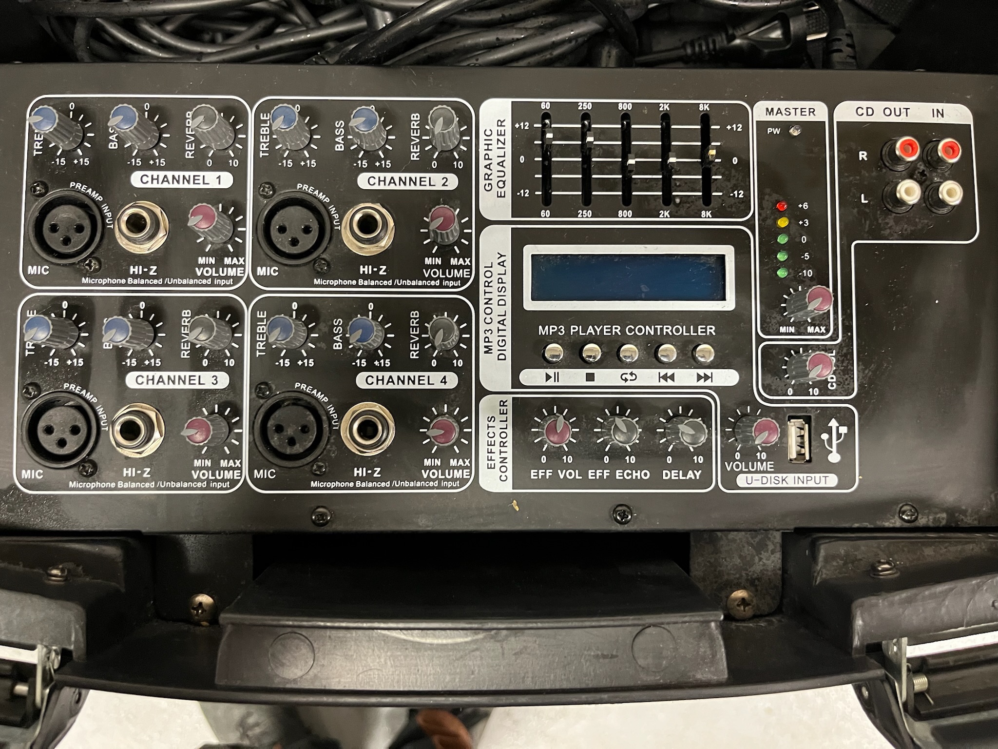 SELT / SOLD Skytec hljóðkerfi - mixer 6