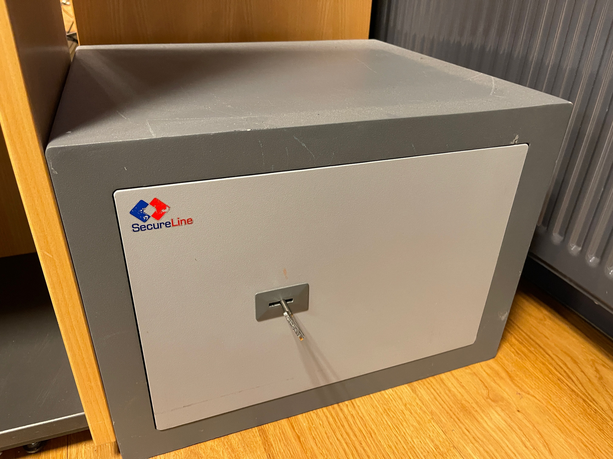 Selt/Endurnýtt-Secureline verðmætaskápur 44x40xH32
