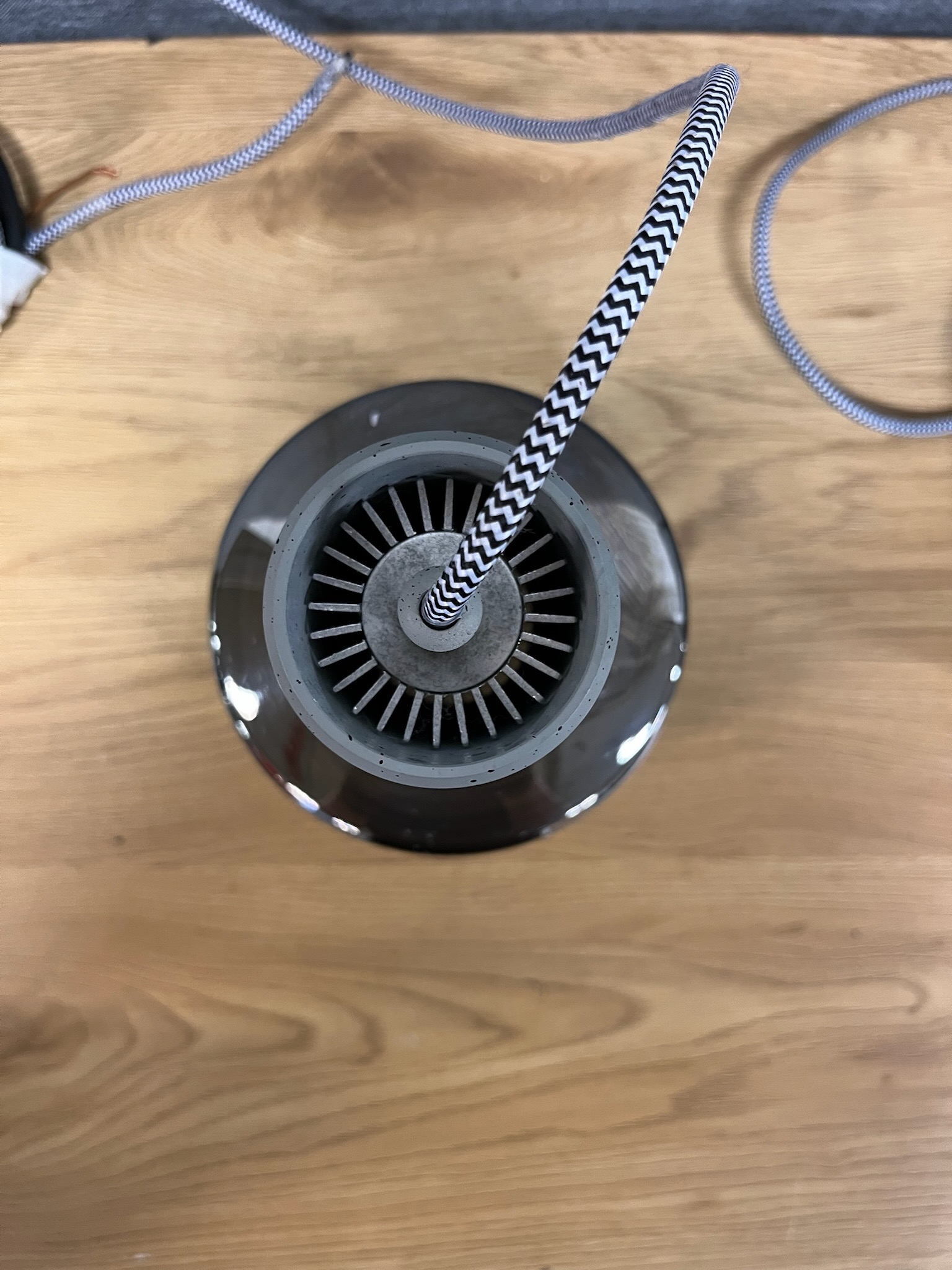 Hangandi ljós led Ø14 x H25 sm. ( 2 stk). 3