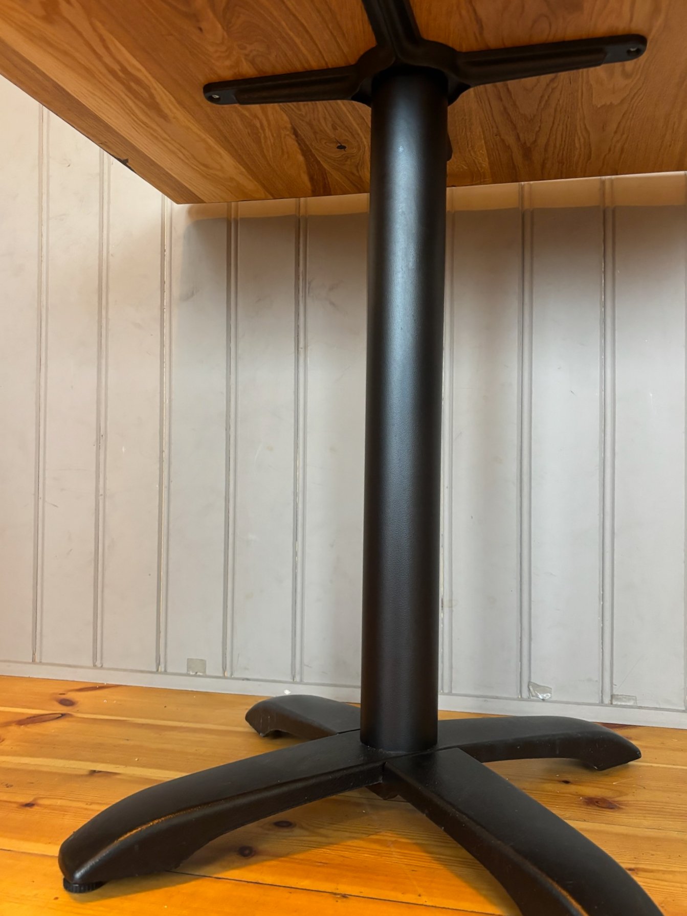 SELT / SOLD Veitingahúsaborð / eldhúsborð, B83xD66sm. 5