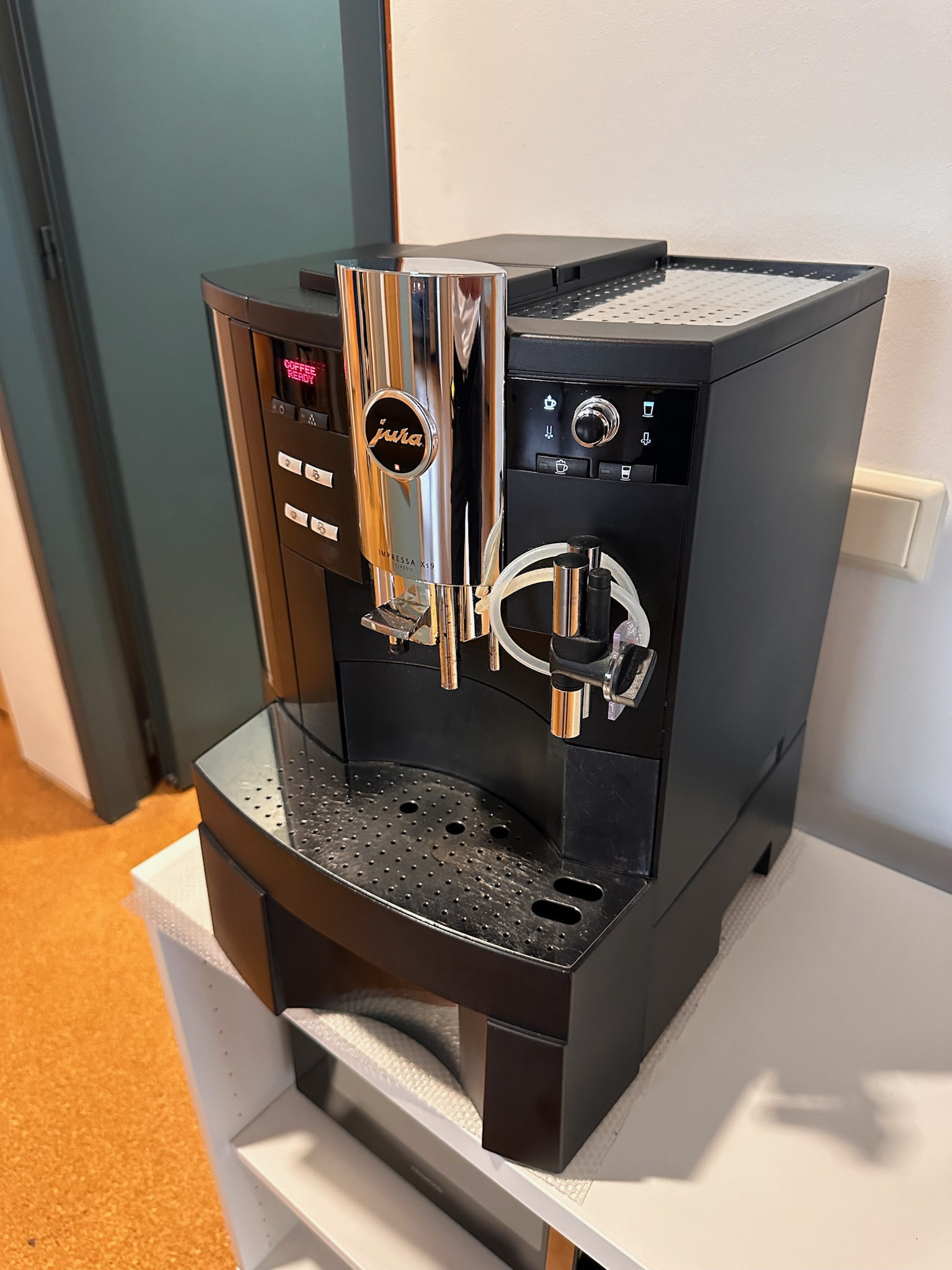 SELT / SOLD Jura Impressa Xs9 kaffivél 2
