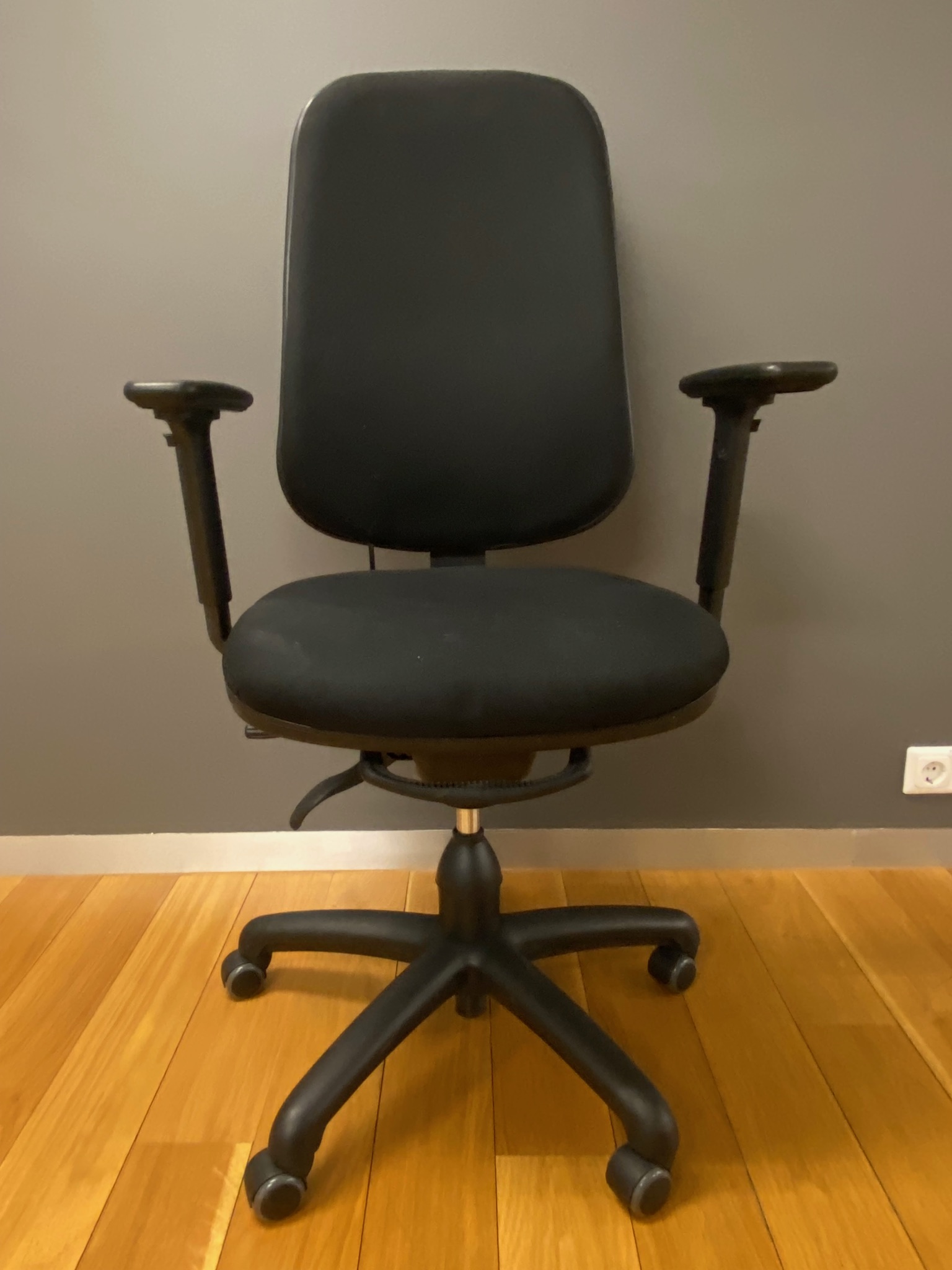 SELT / SOLD Skrifborðsstólar frá Á. Guðmundsson, Mark 30 (4 stk.)