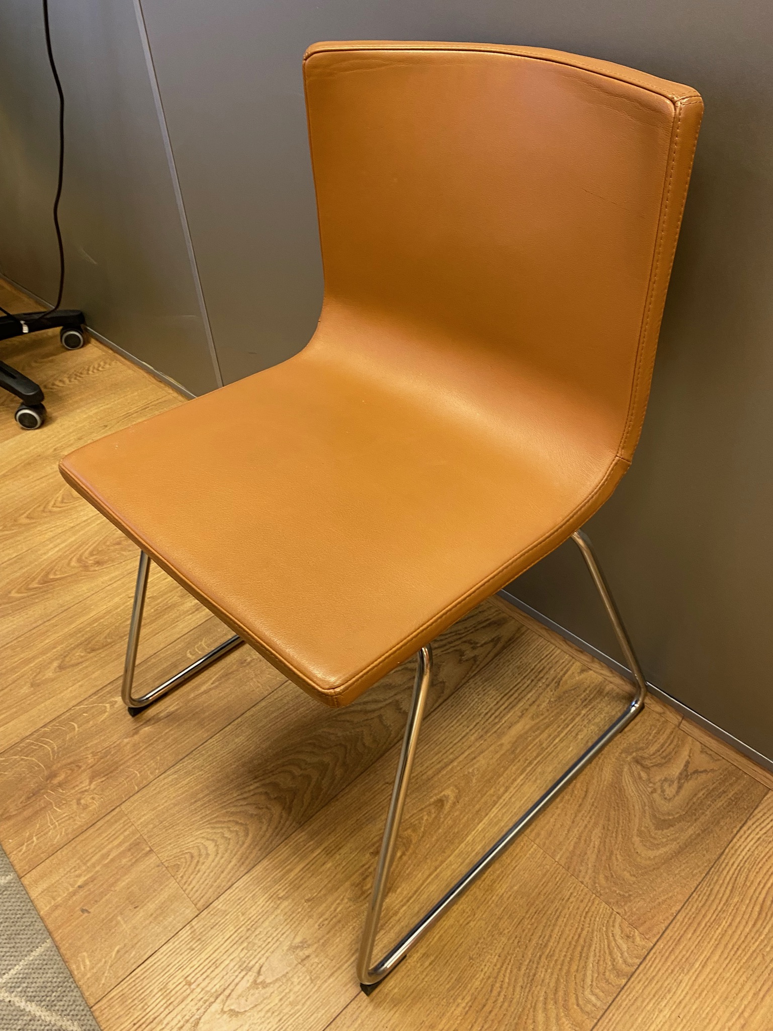 SELT / SOLD Fundarstóll frá IKEA - Ljósbrúnn, leður 3