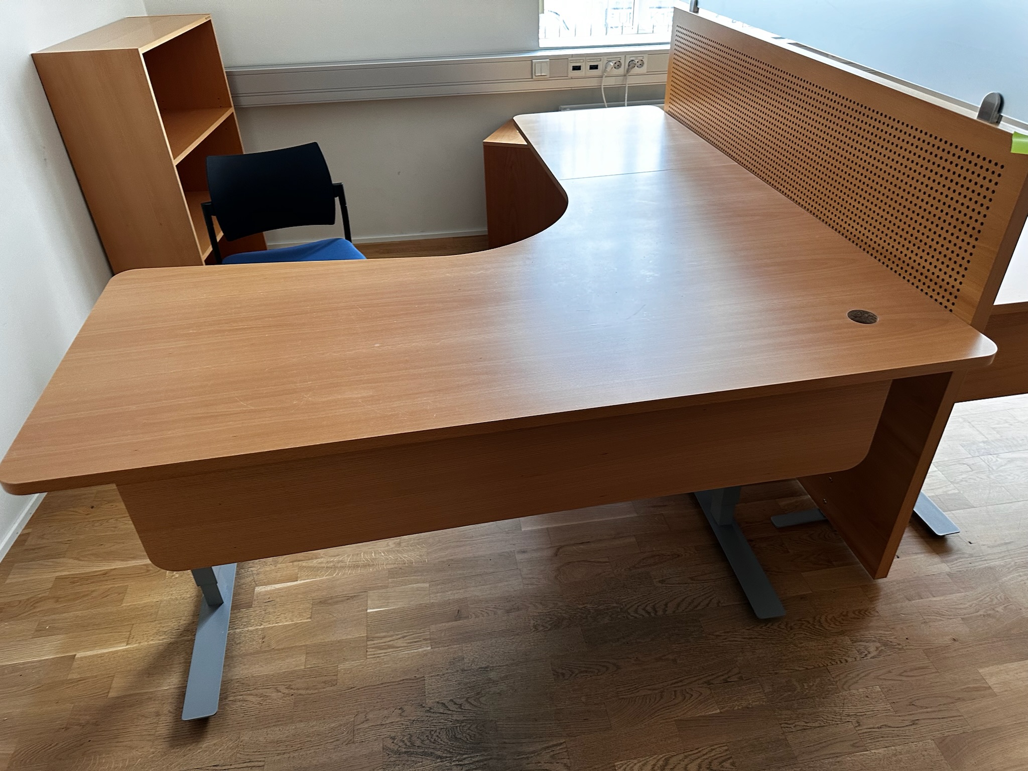 SELT / SOLD Rafmagnshornborð frá Á. Guðmundsson 10