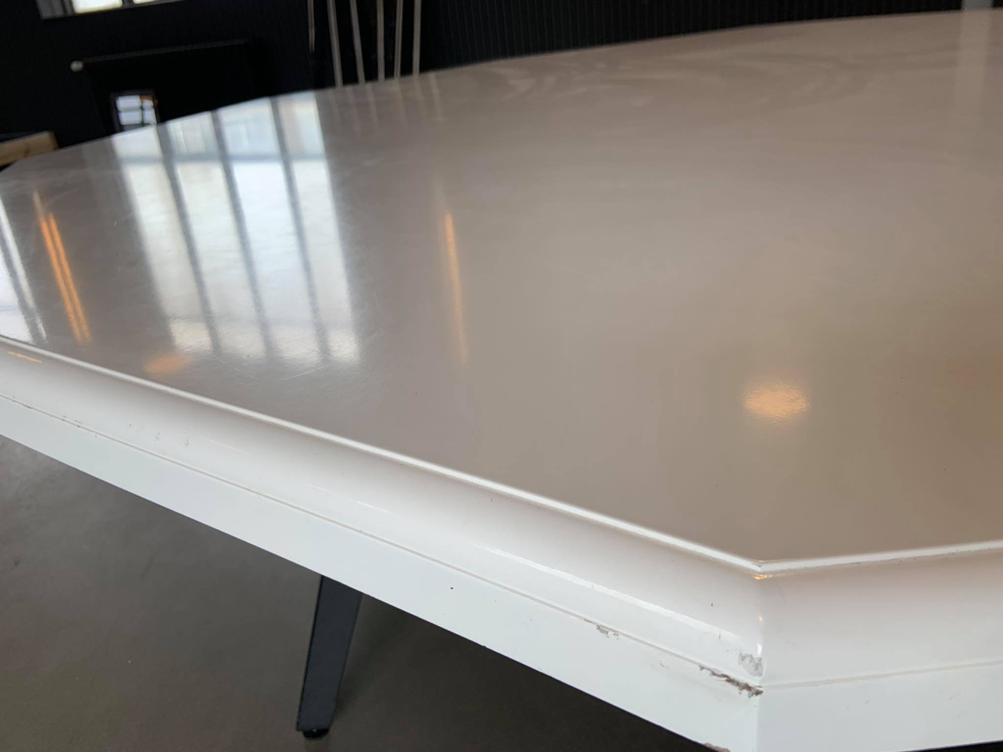 SELT / SOLD Fundarborð - sérsmíði - sprautulakkað 9