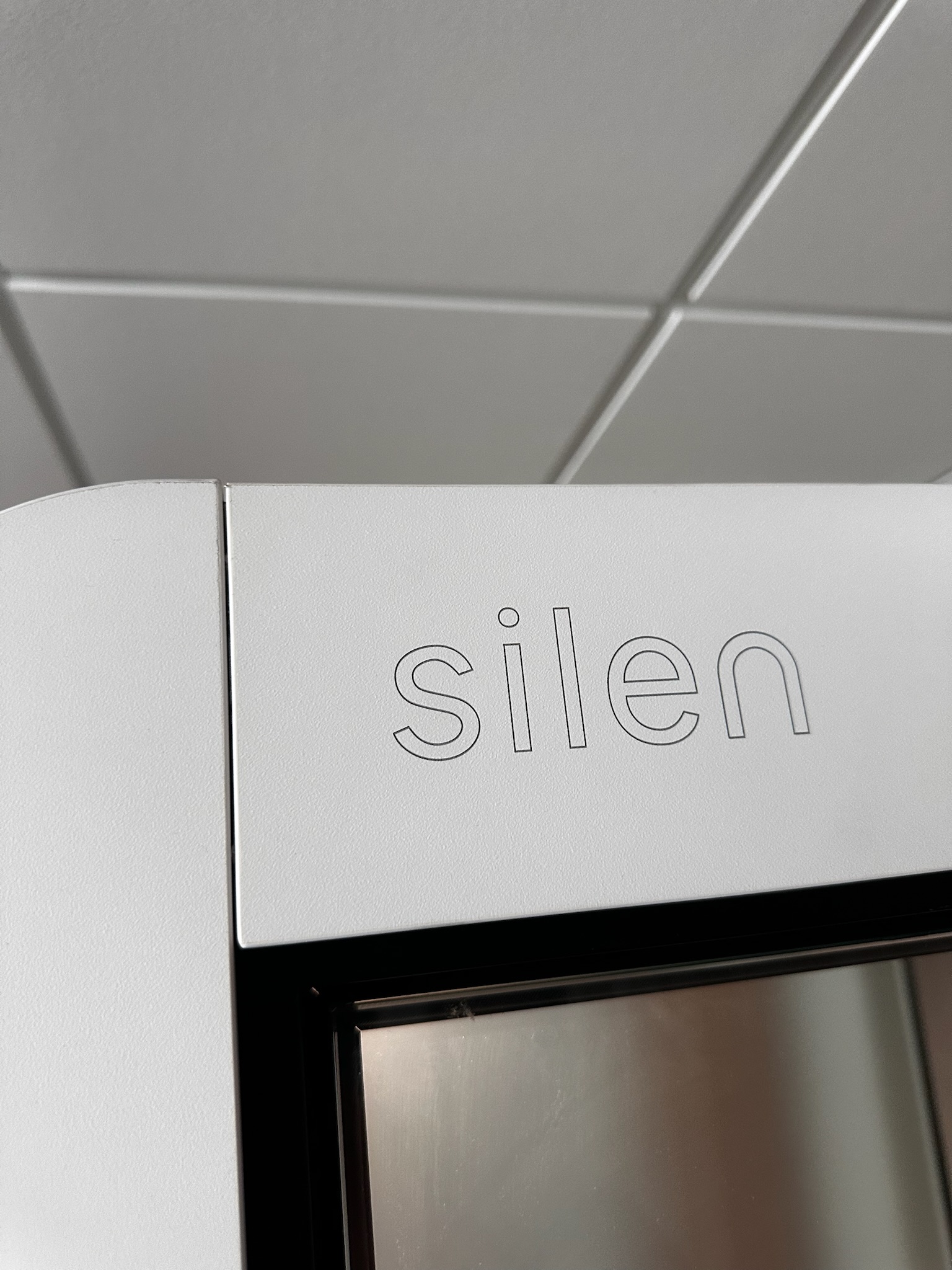 SELT / SOLD Silen Space 1 næðisrými frá Hirzlunni 6