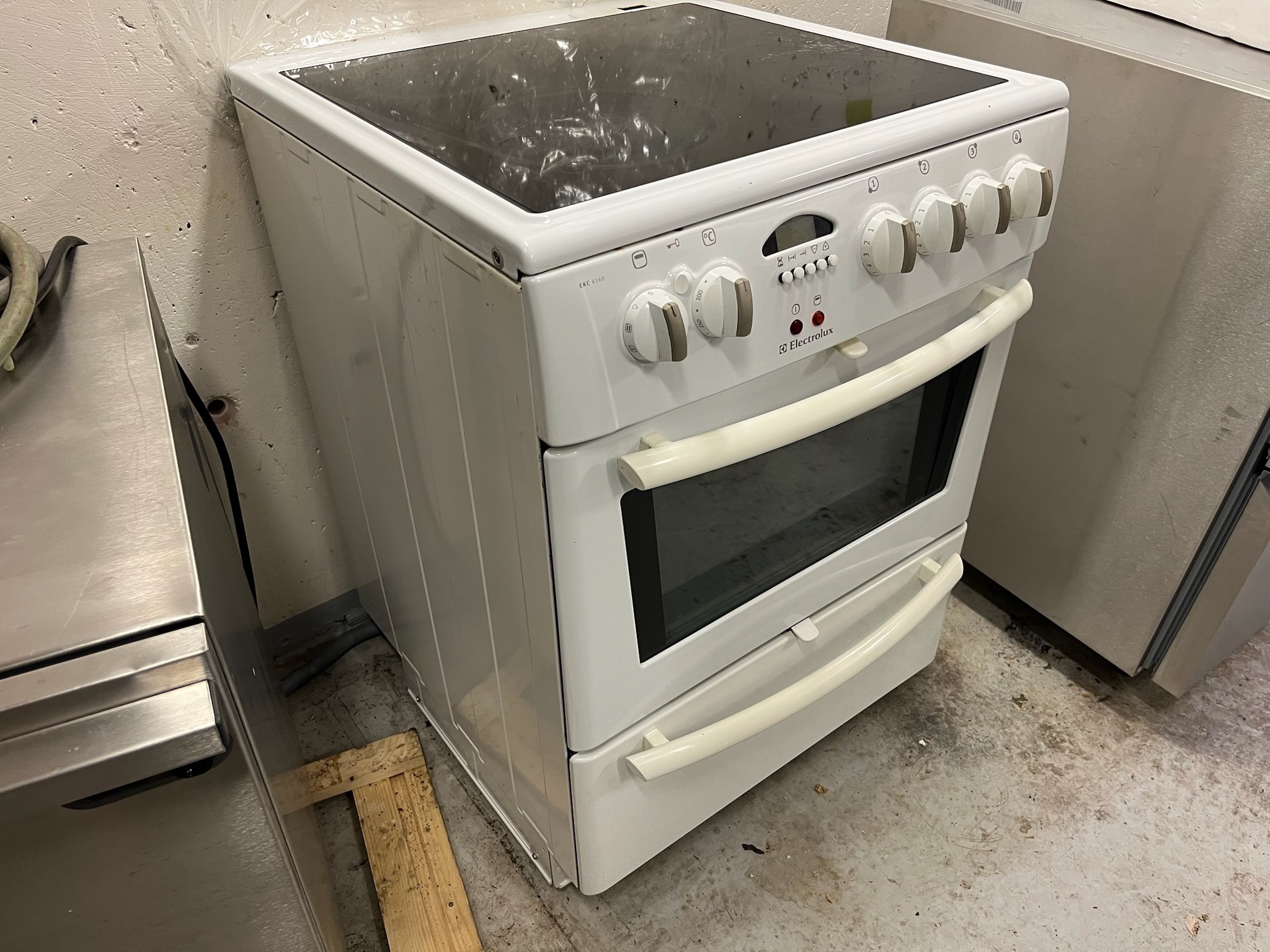 SELT / SOLD Electrolux eldavél 2