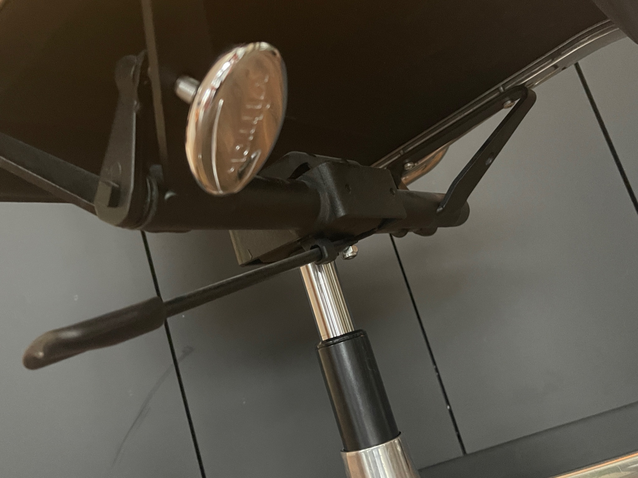 SELT / SOLD Vitra fundarstóll/skrifborðsstóll með 4-arma hjólakrossi 3