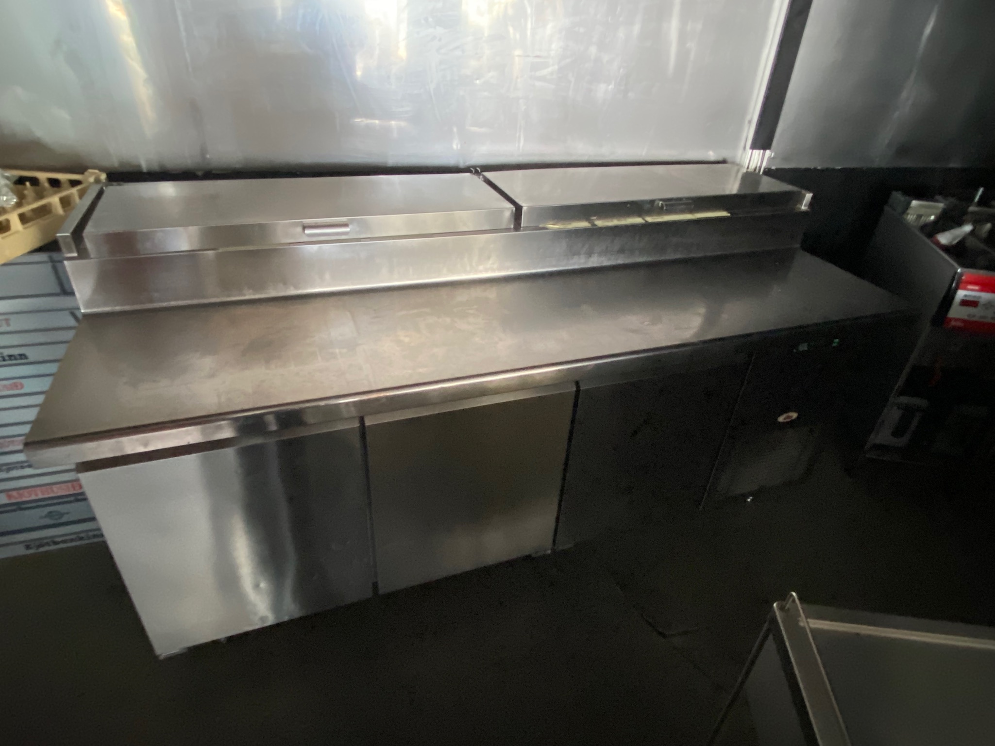 SELT / SOLD Preppborð m/kælum - B205 x D87 sm.