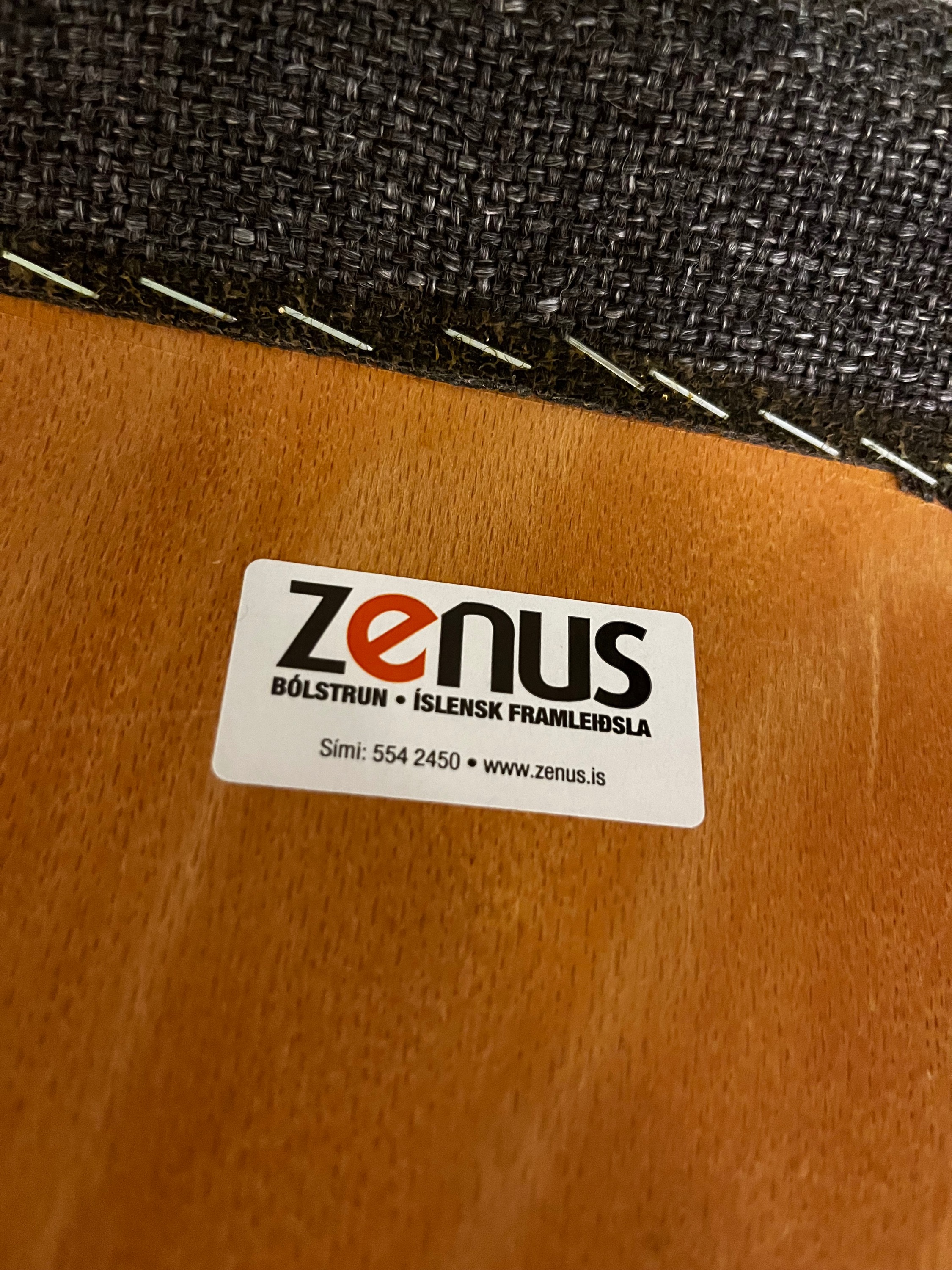 Selt - sold Taustólar staflanlegir frá Zenus 5