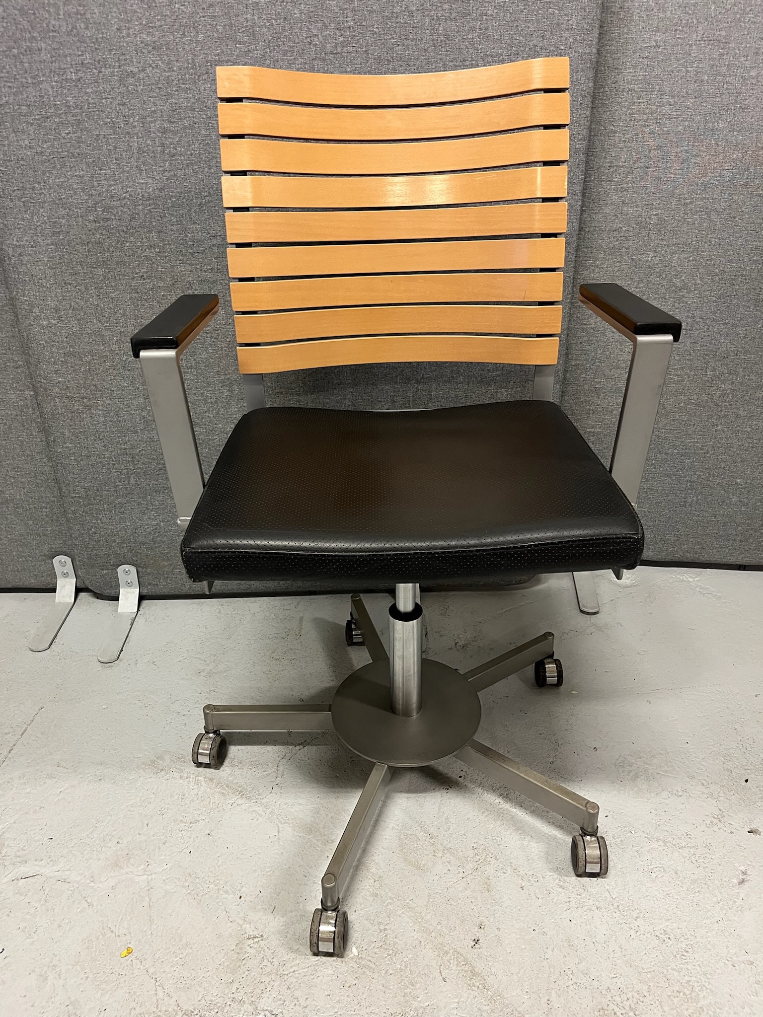 SELT / SOLD Bulo skrifborðsstóll