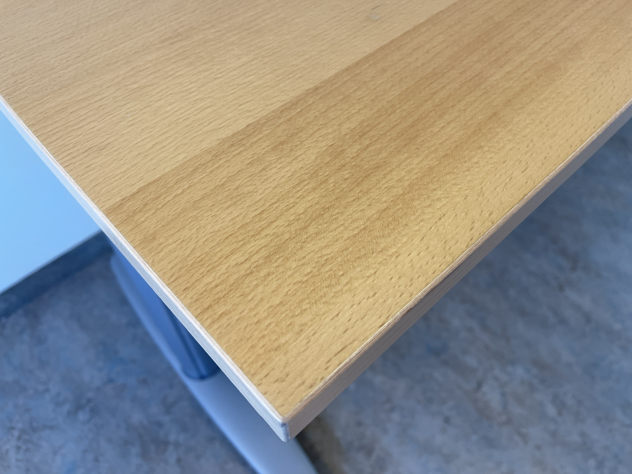 SELT / SOLD Kinnarps T Series 180x80 frá Pennanum 3