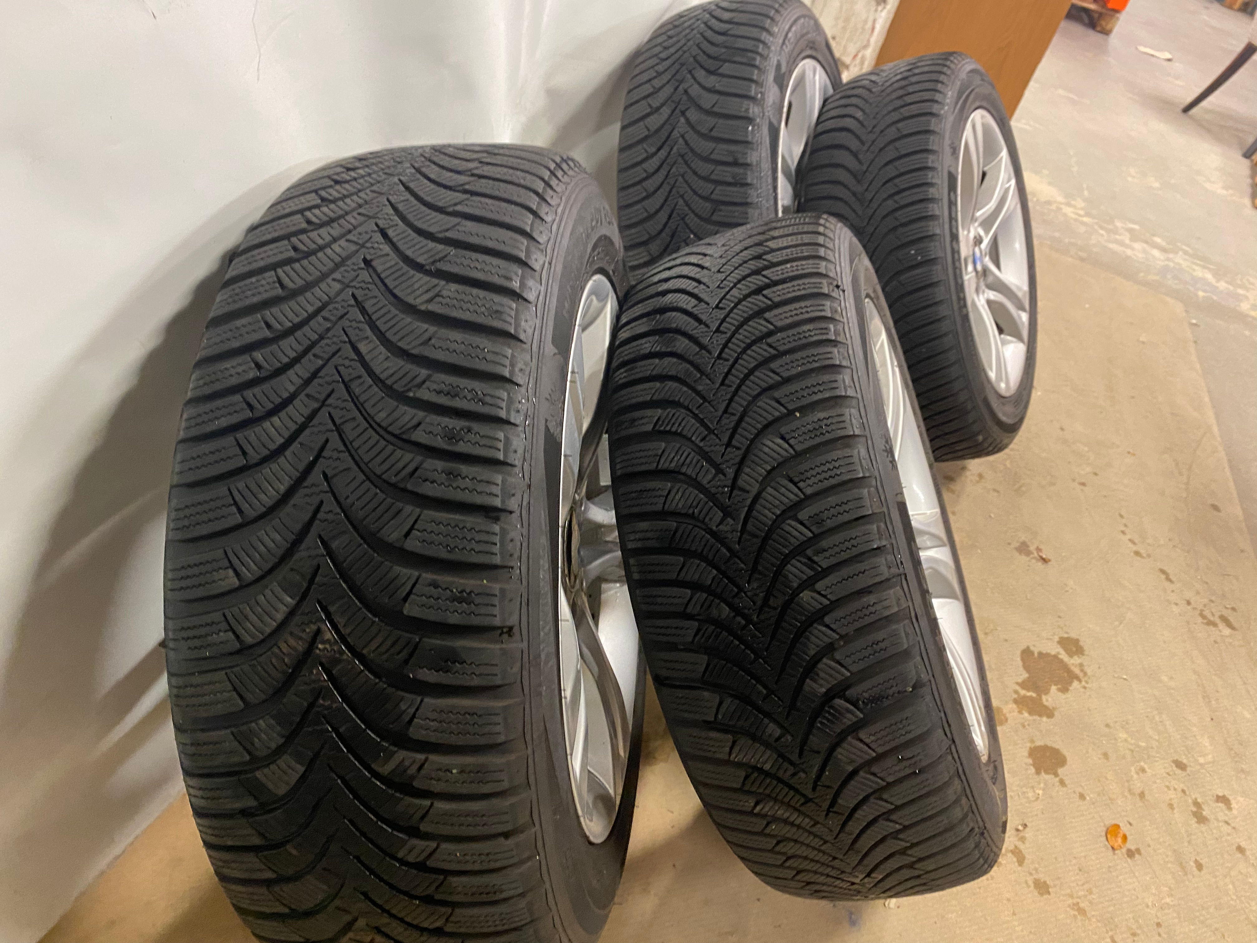 SELT / SOLD Hankook Winter icept RS2 heilsársdekk á álfelgum - 205/55 R16 91T 8