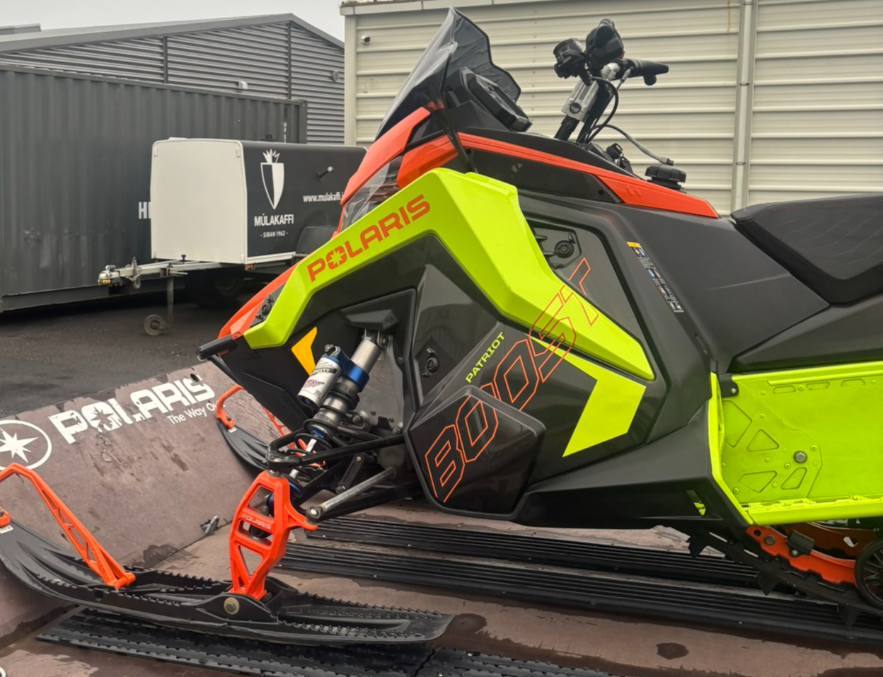 SELT / SOLD Polaris SwitchBack Assault Turbo 2023 vélsleði og kerra. 8