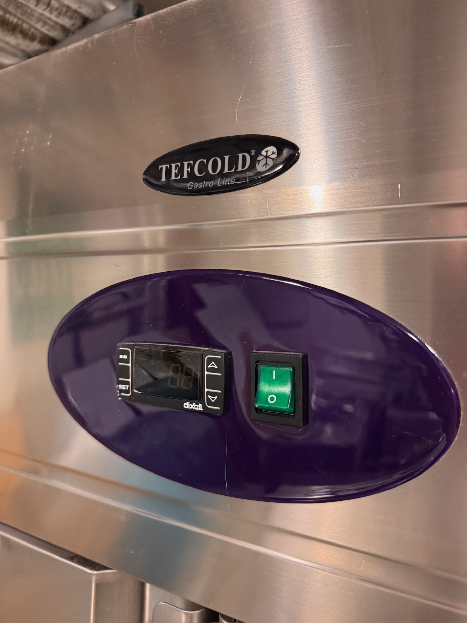 SELT / SOLD Tefcold kæliskápur á hjólum frá Kælitækni, 900ltr. 5