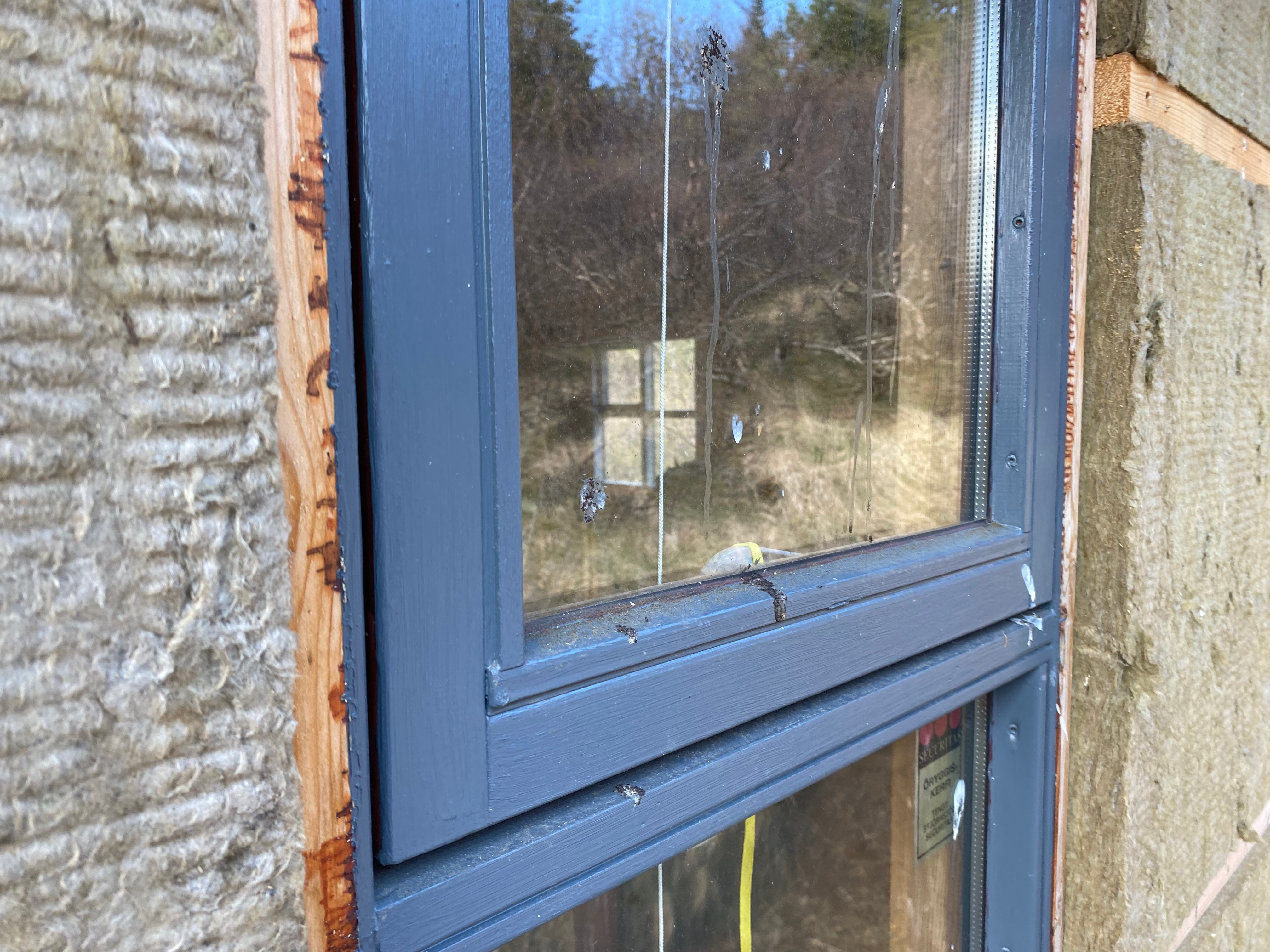 SELT / SOLD - Flottur gluggi(nr. 11) með opnanlegu fagi, H108 x B57 sm. 11
