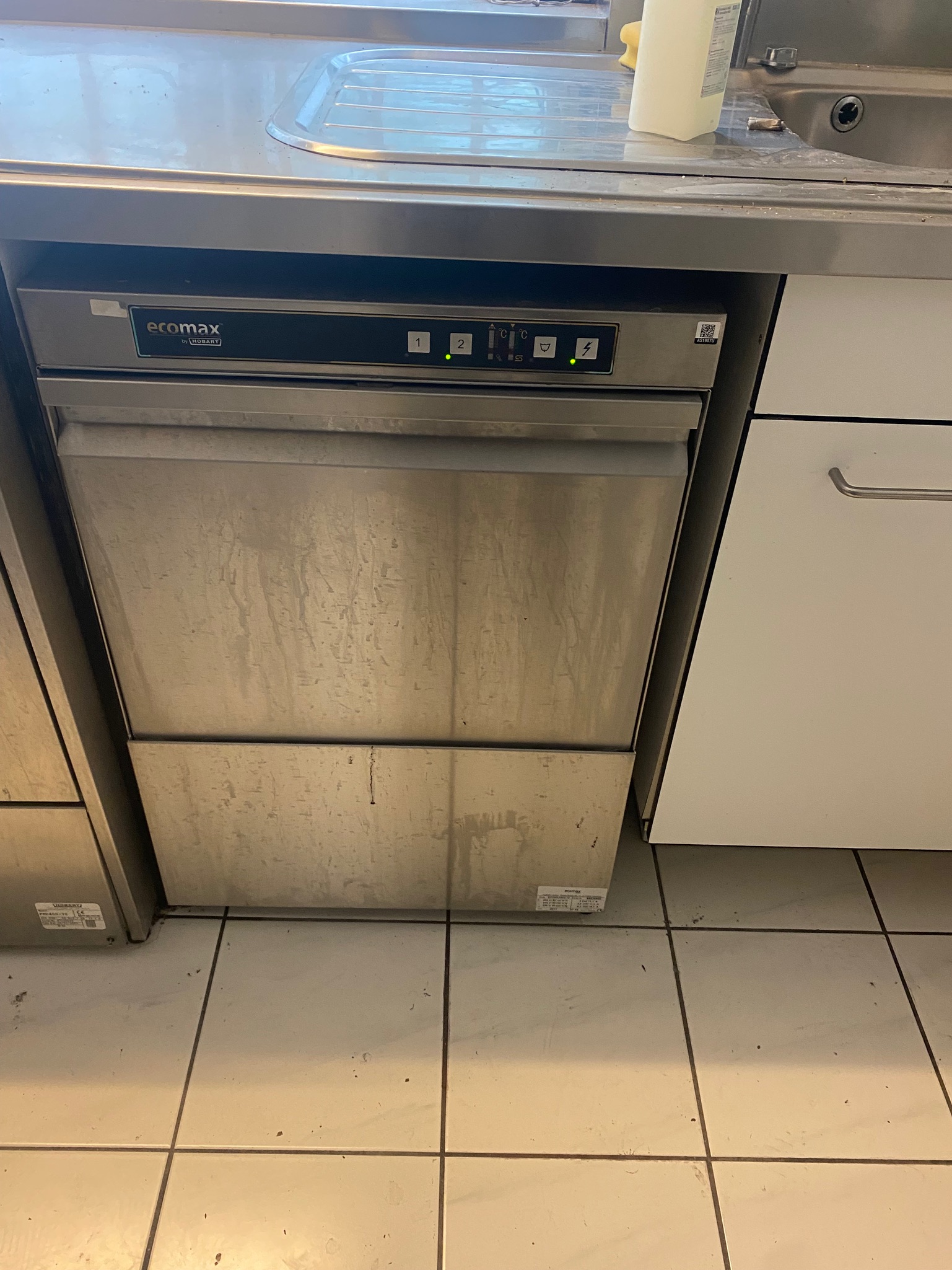 SELT / SOLD Uppþvottavél - ecomax by Hobart