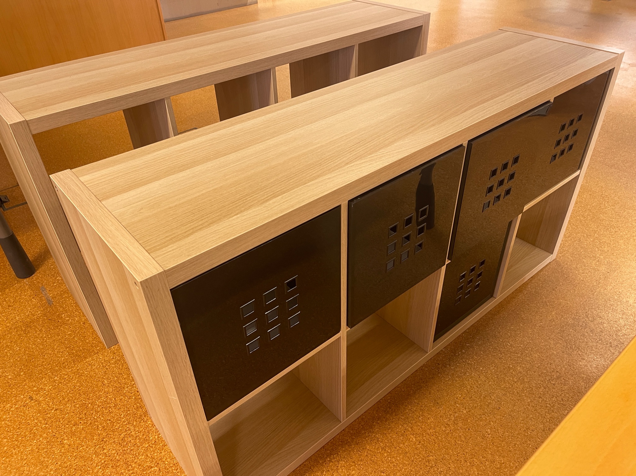 SELT / SOLD IKEA KALLAX 2x4 hillur - 2 stk til 6