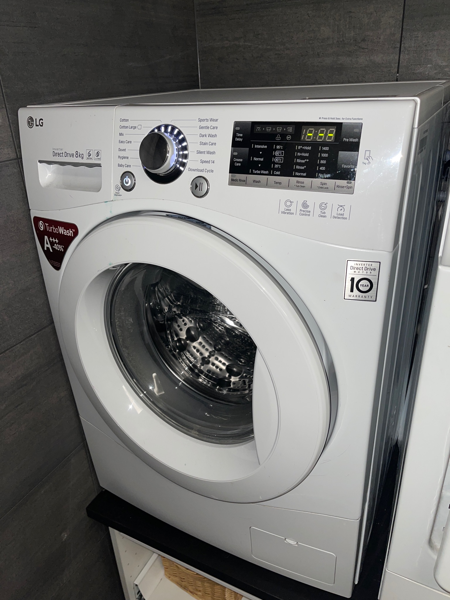 SELT / SOLD -LG 8 kg þvottavél 4 ára 5