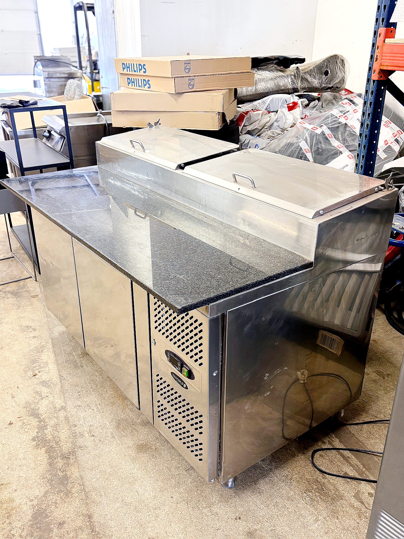 SELT / SOLD Tefcold Samlokuborð Prep Counter kæliborð 2