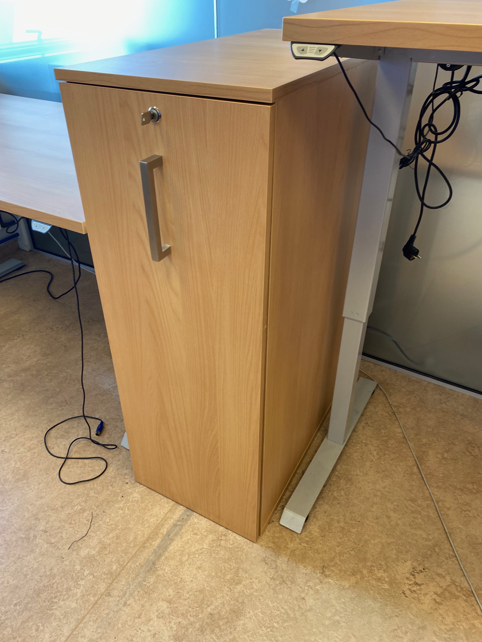 SELT / SOLD Nýlegir - turnskápar beyki frá Pennanum H110 x D80 sm. (7 stk.) 3