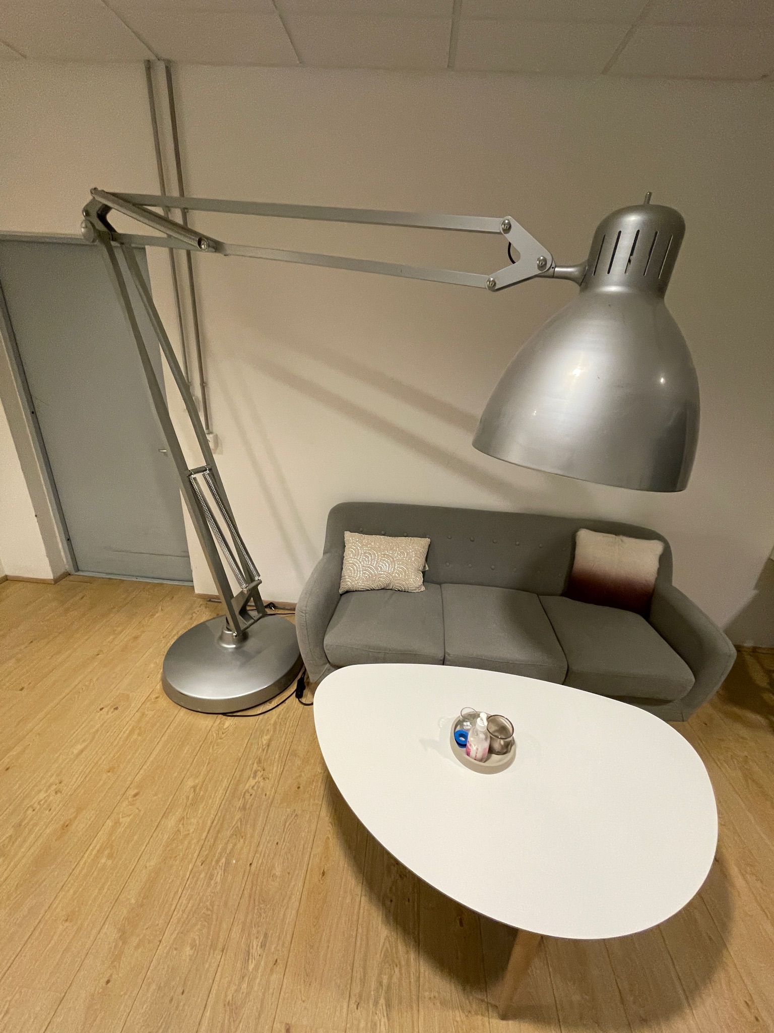 SELT / SOLD - Risa gólflampi - Leucos Luxit design - 1 stk 2