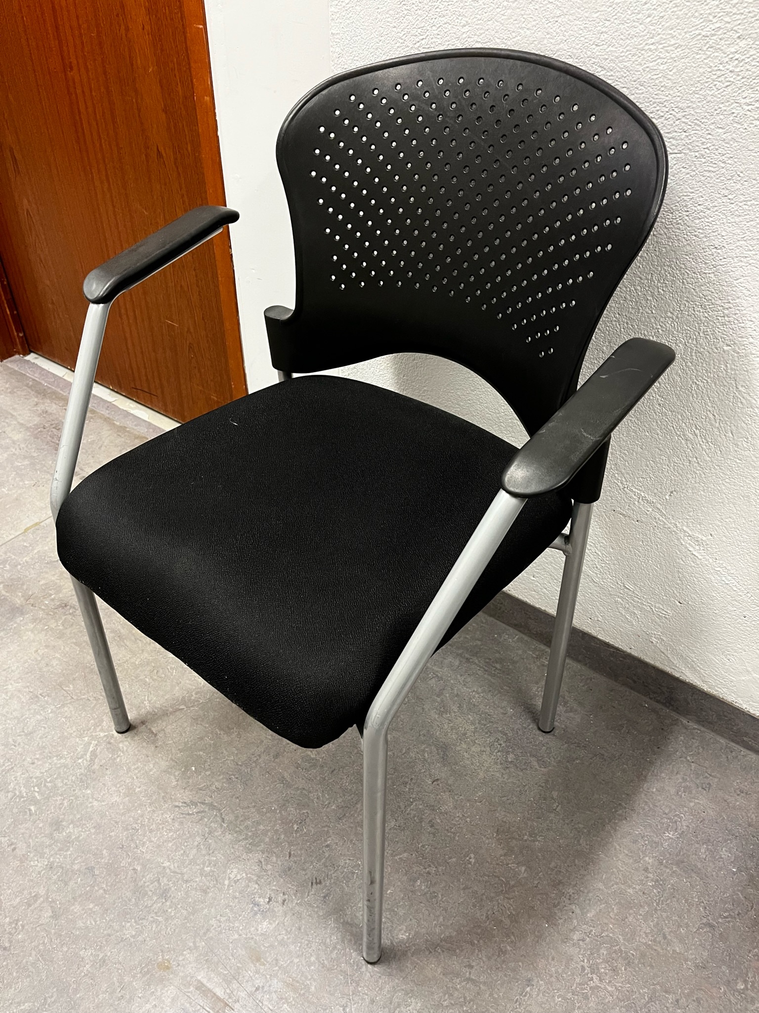 SELT / SOLD Fundar/biðstofustólar - eldhússtólar frá InnX 6