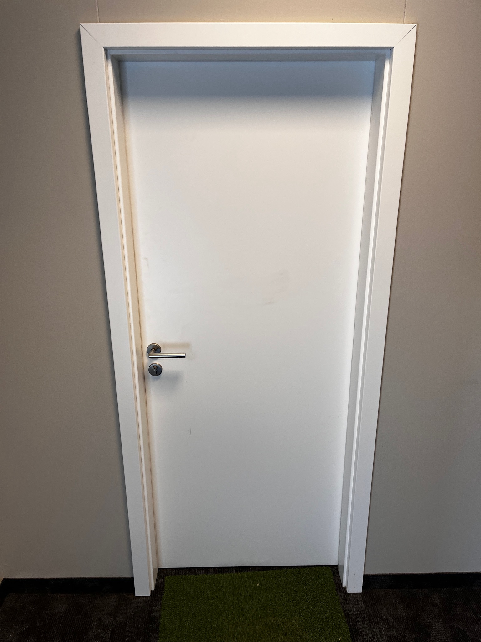 SELT / SOLD Viðarhurðir í ramma - hvítar, H209 B90 sm. 2