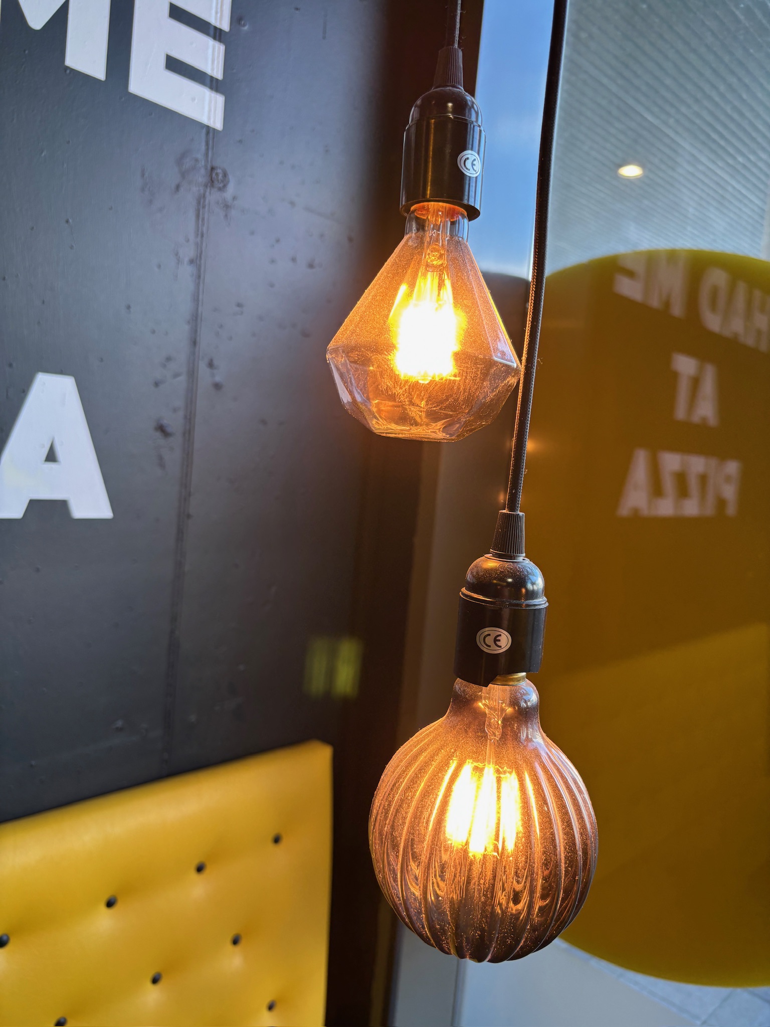 Loftljós á slá (10 ljós; 2 slár.) 8