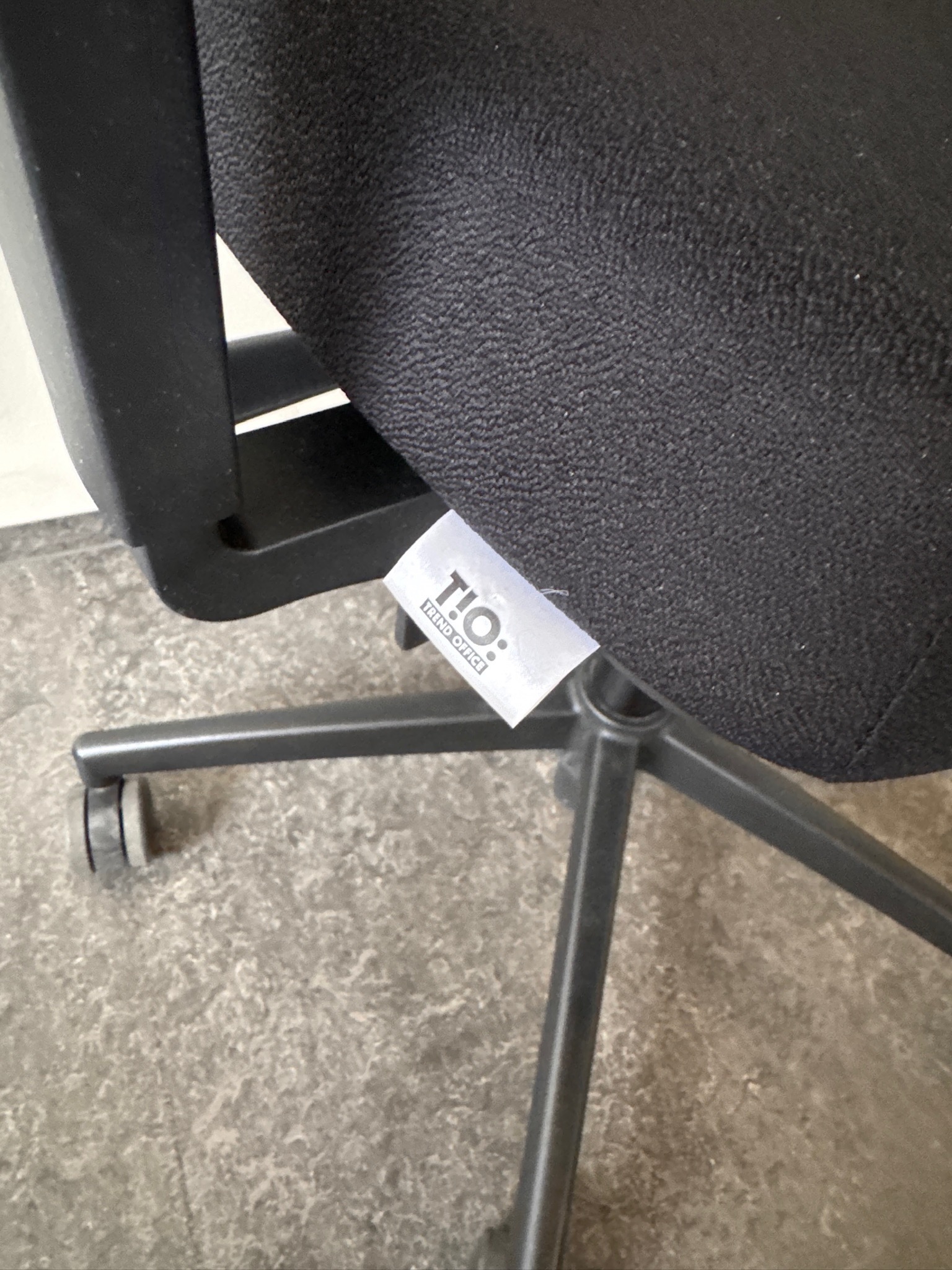 SELT / SOLD TIO Skrifborðsstólar frá Pennaum. ( 4 stk). 6