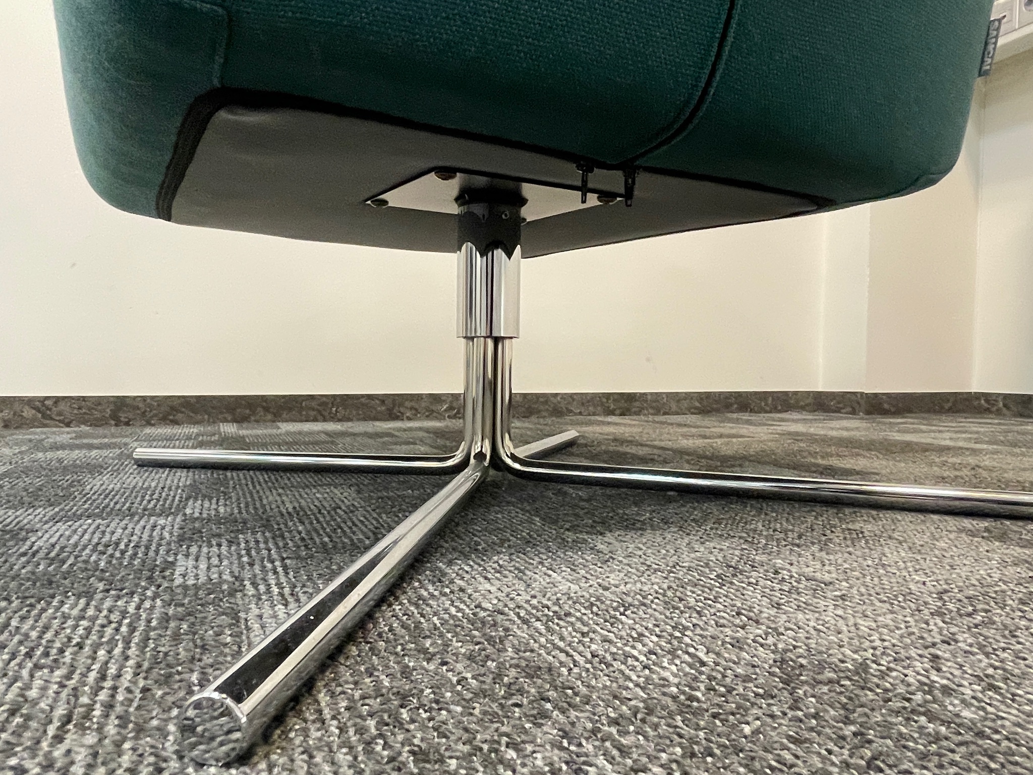 SELT / SOLD Sancal snúningsstóll frá Módern - 3 litir 11