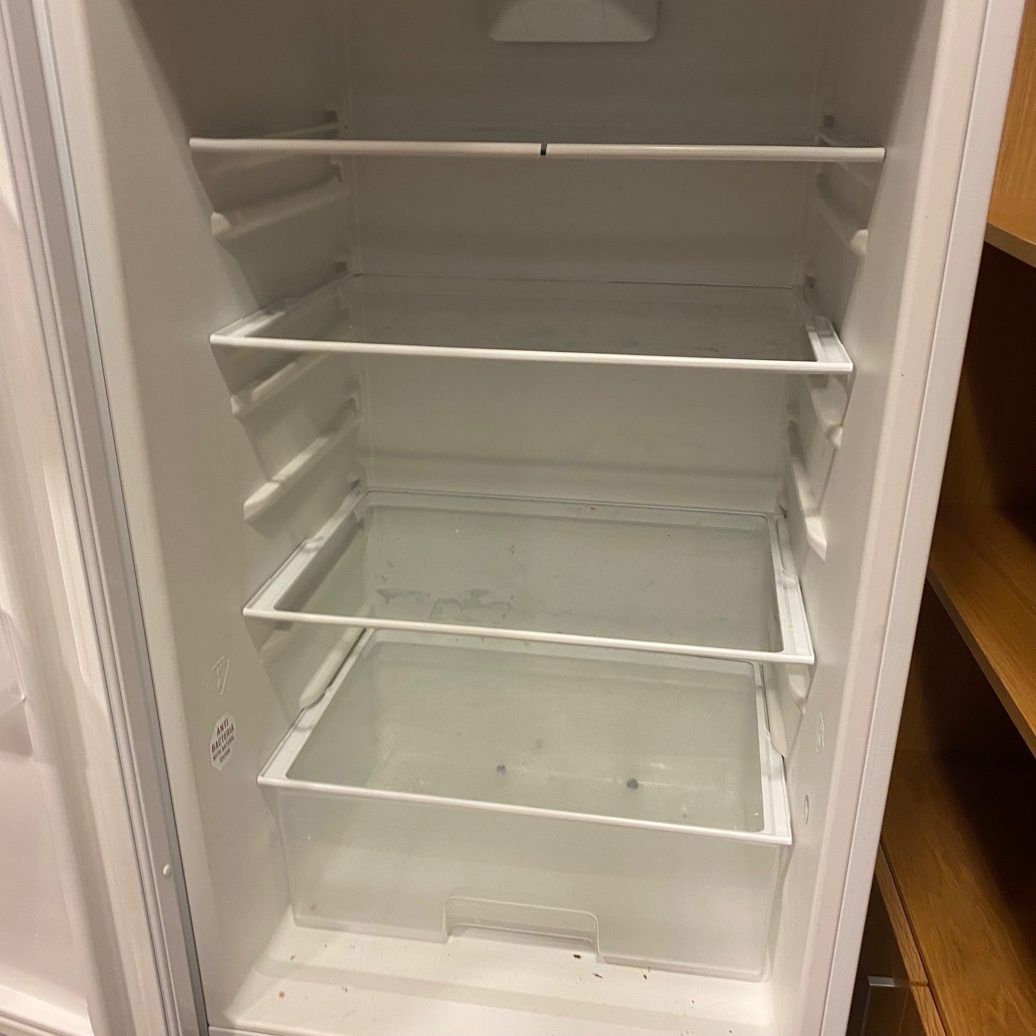 SELT / SOLD Siemens ísskápur með frysti, H186sm. 3